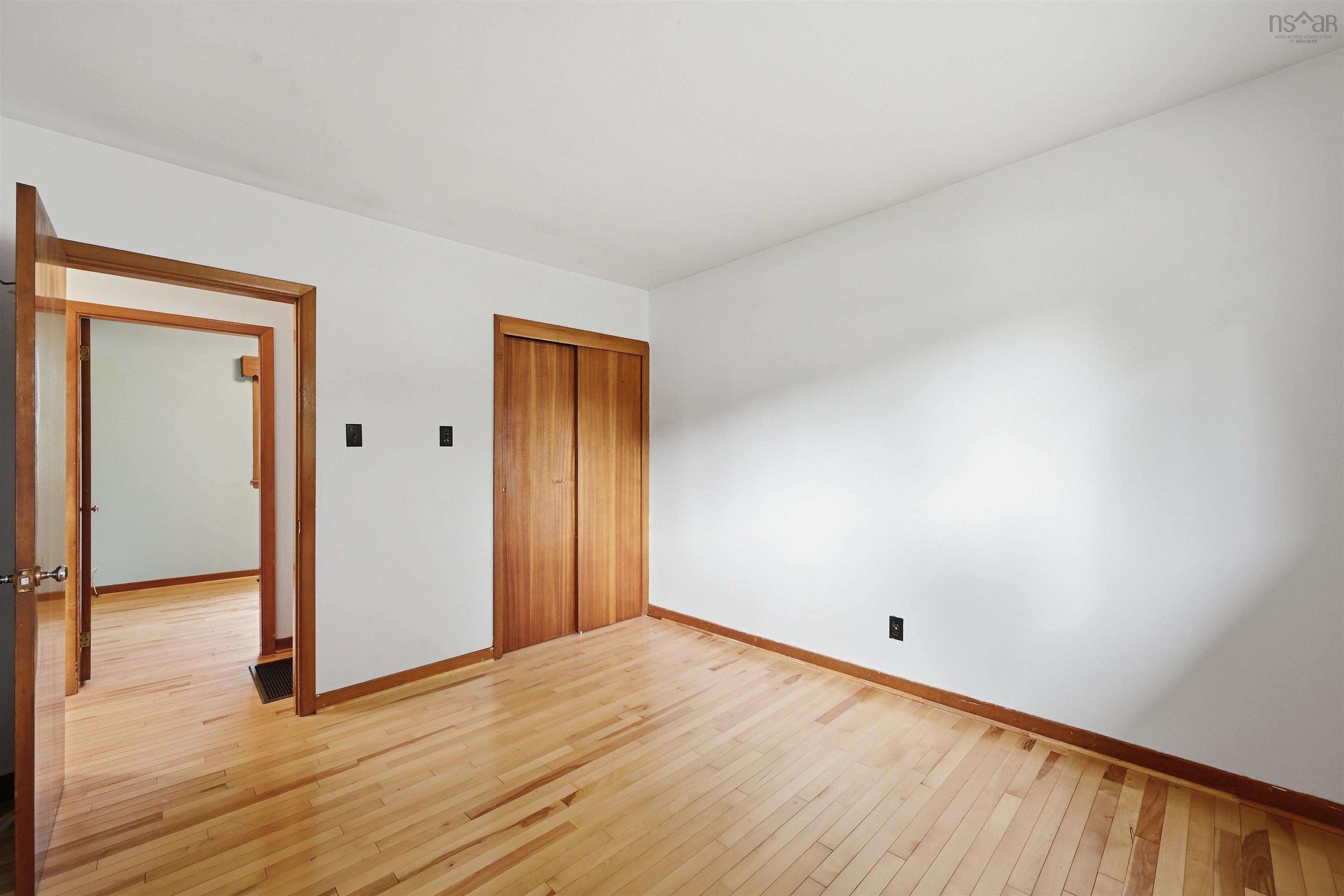 View image 18