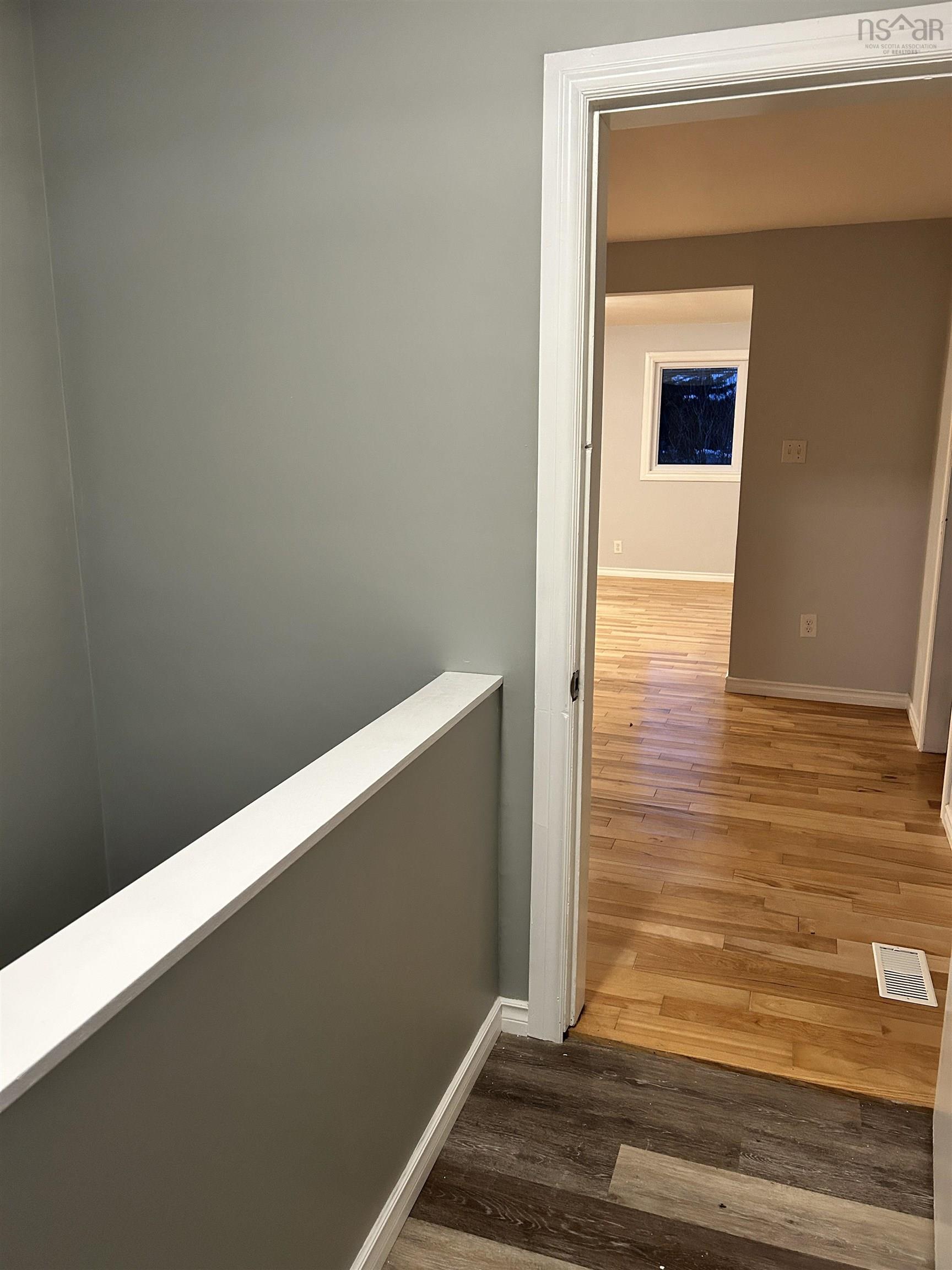 View image 18