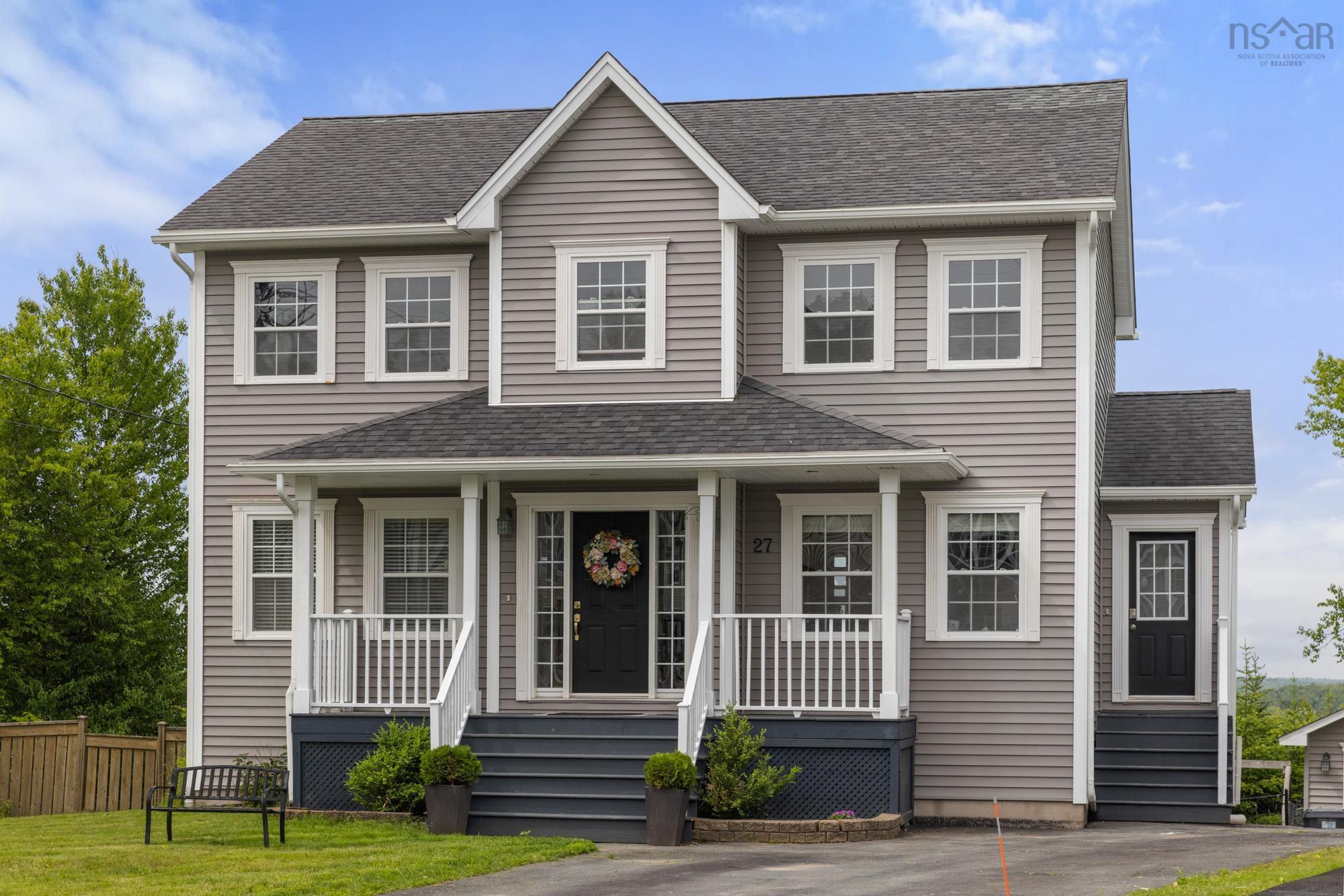 Thumbnail image for 27 Barnsley Court MLS<sup>®</sup> 202616026