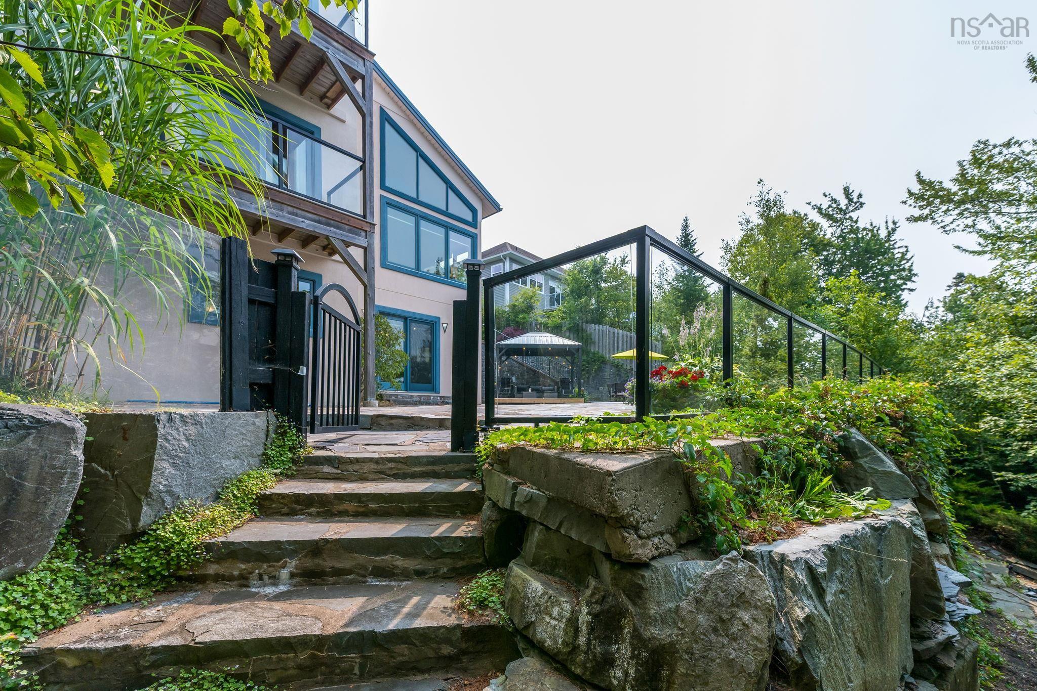 View image 11