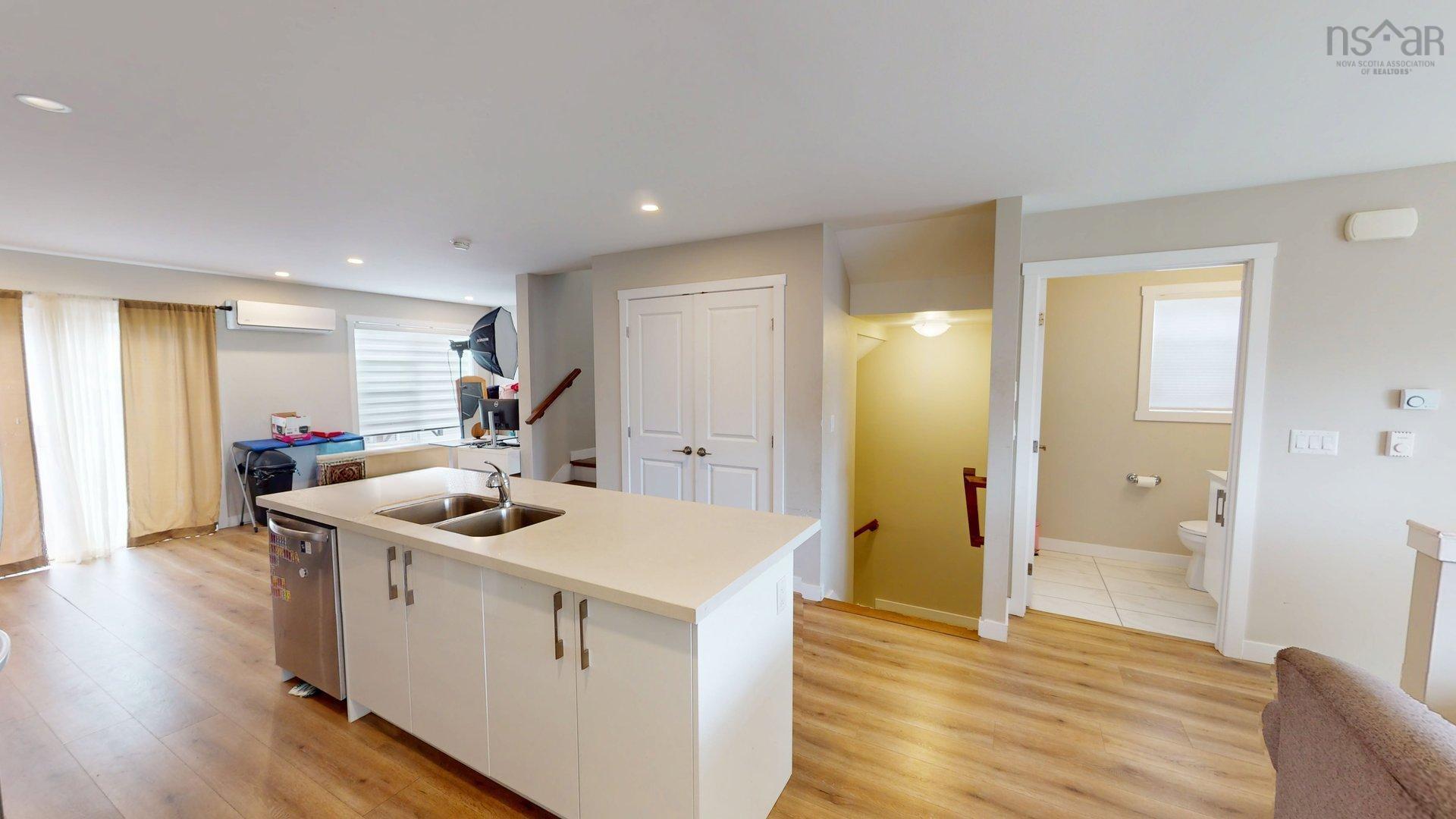 View image 11
