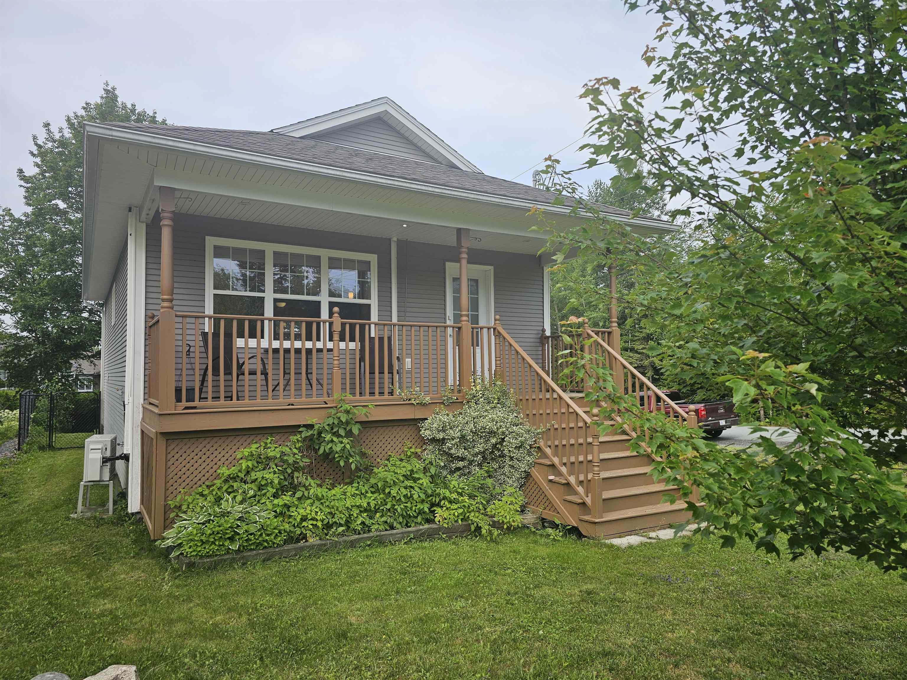 Thumbnail image for 10 Hayley Lane Lane MLS<sup>®</sup> 202616362