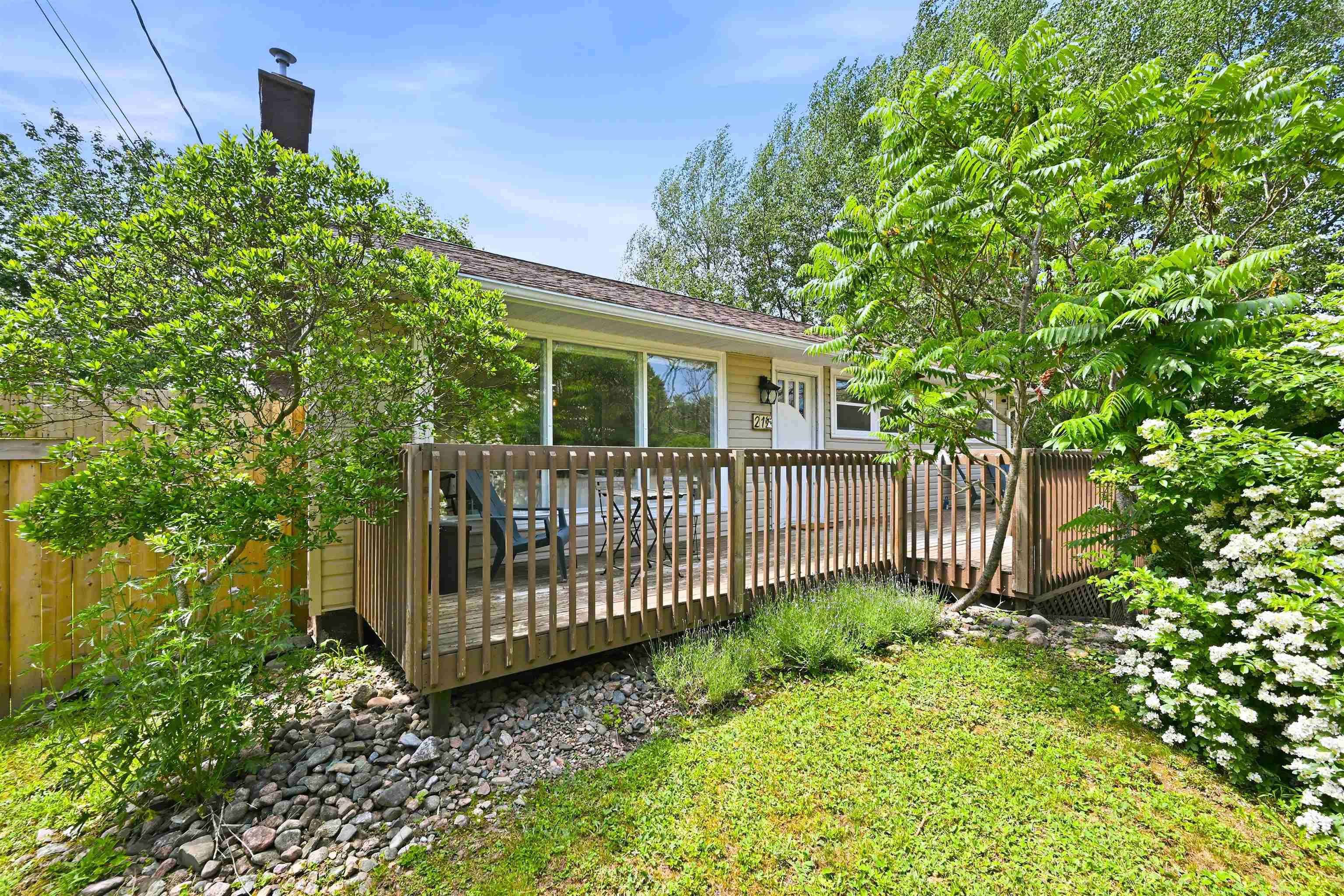 Thumbnail image for 21 Lewis Drive MLS<sup>®</sup> 202616369