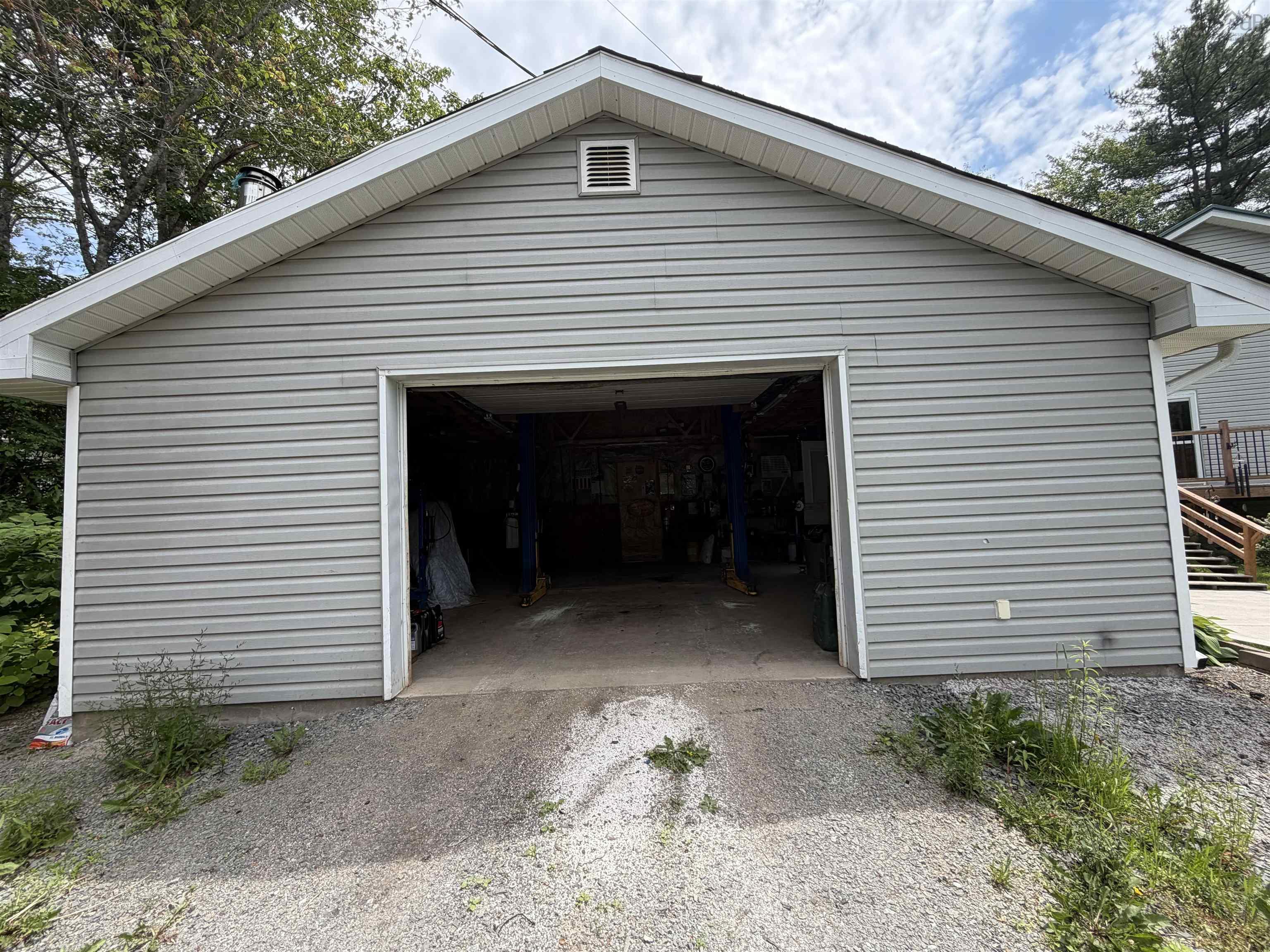 View image 17