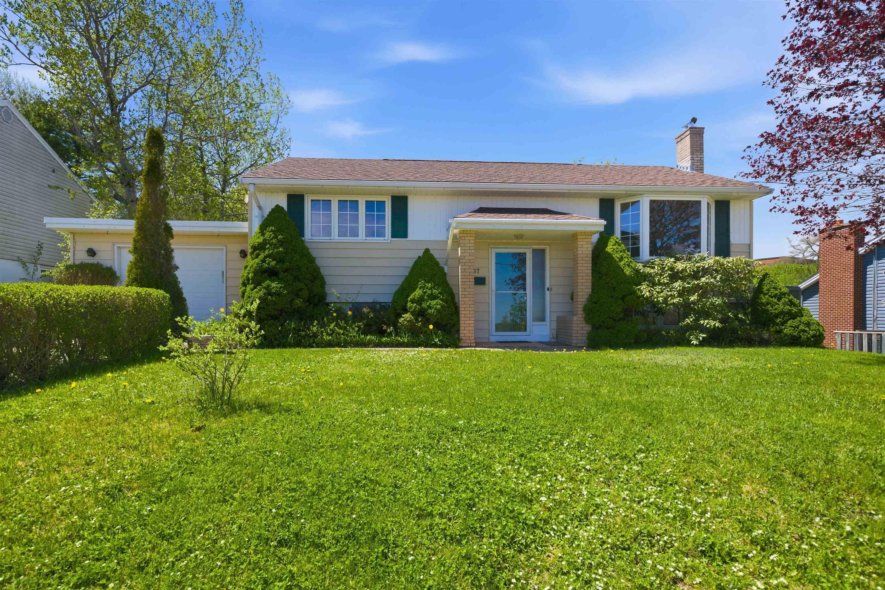 Thumbnail image for 57 Tartan Avenue MLS<sup>®</sup> 202616400