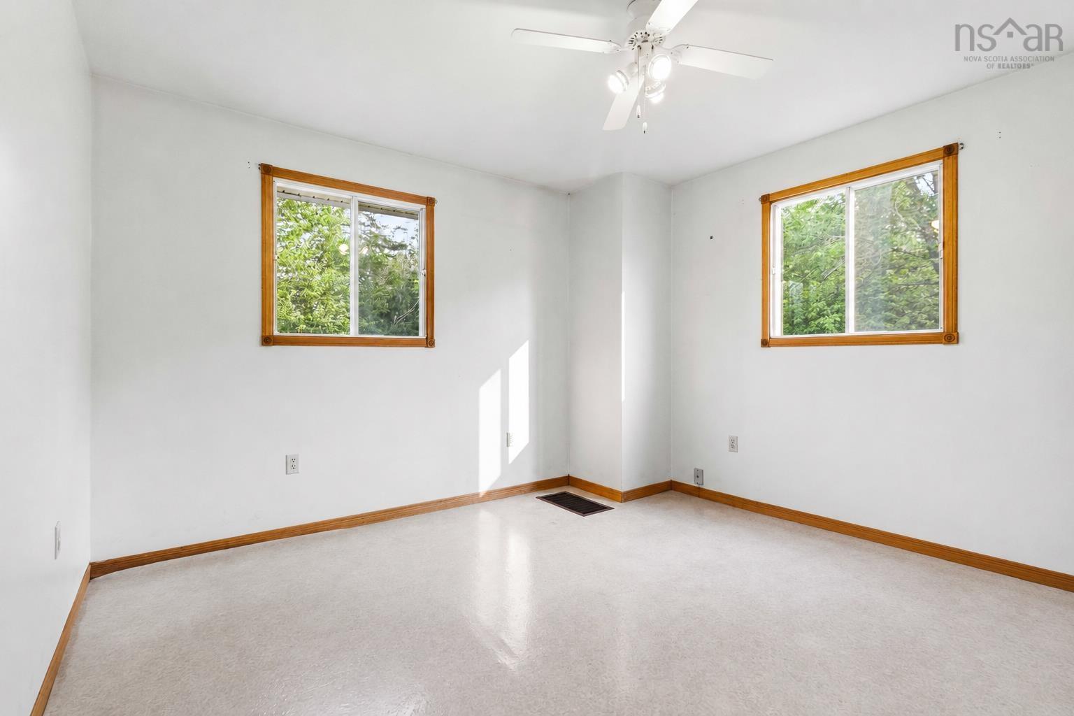 View image 18