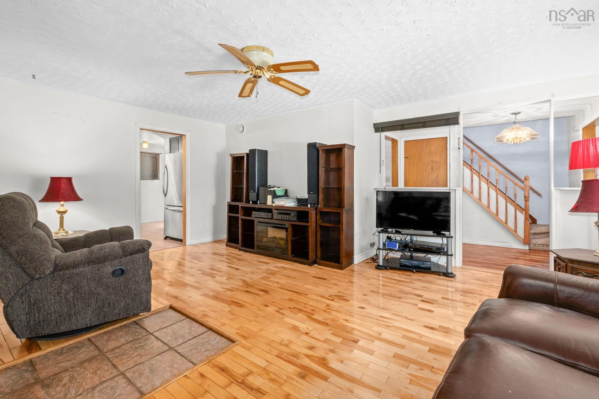 View image 9