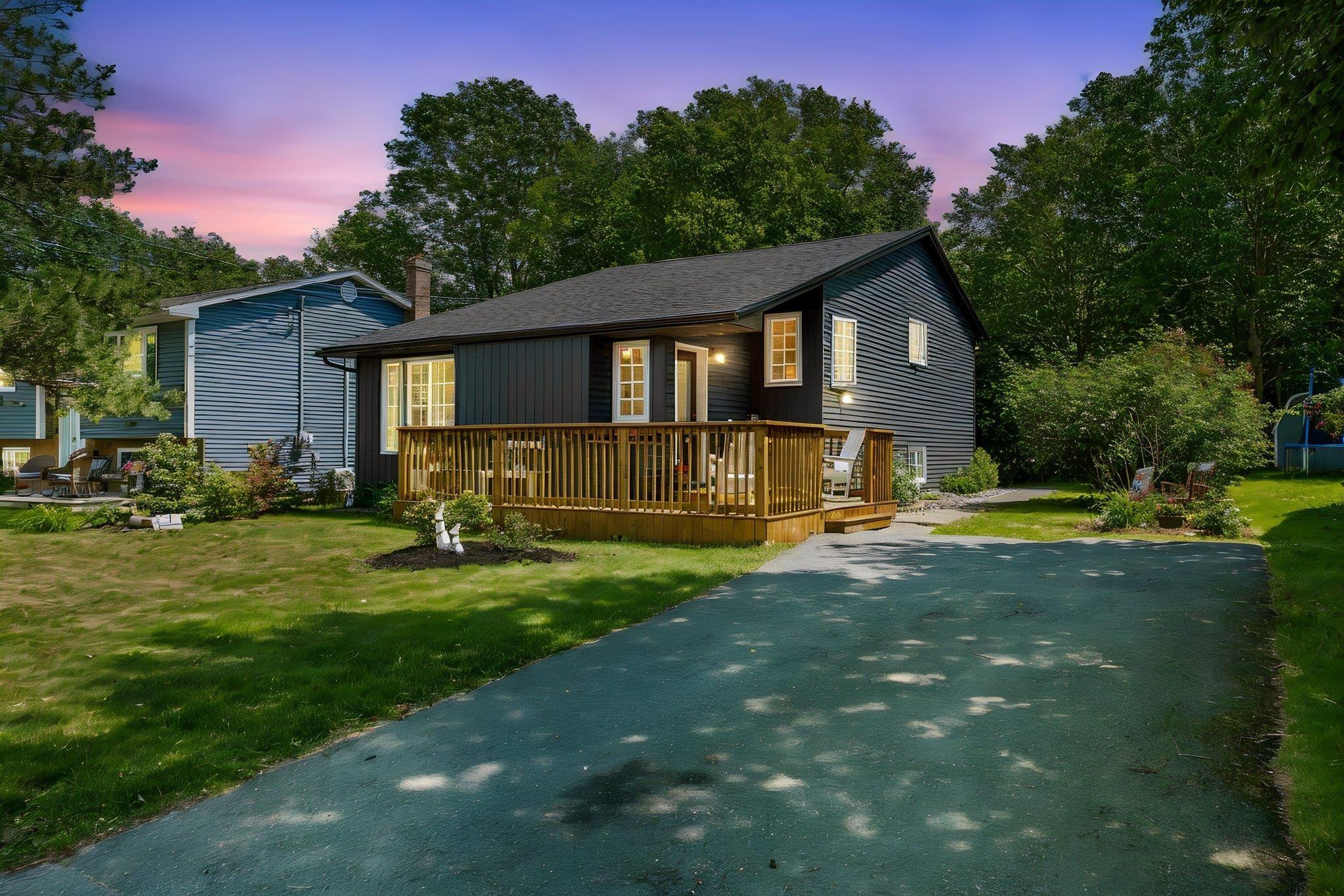 Thumbnail image for 44 Tantling Crescent MLS<sup>®</sup> 202616541