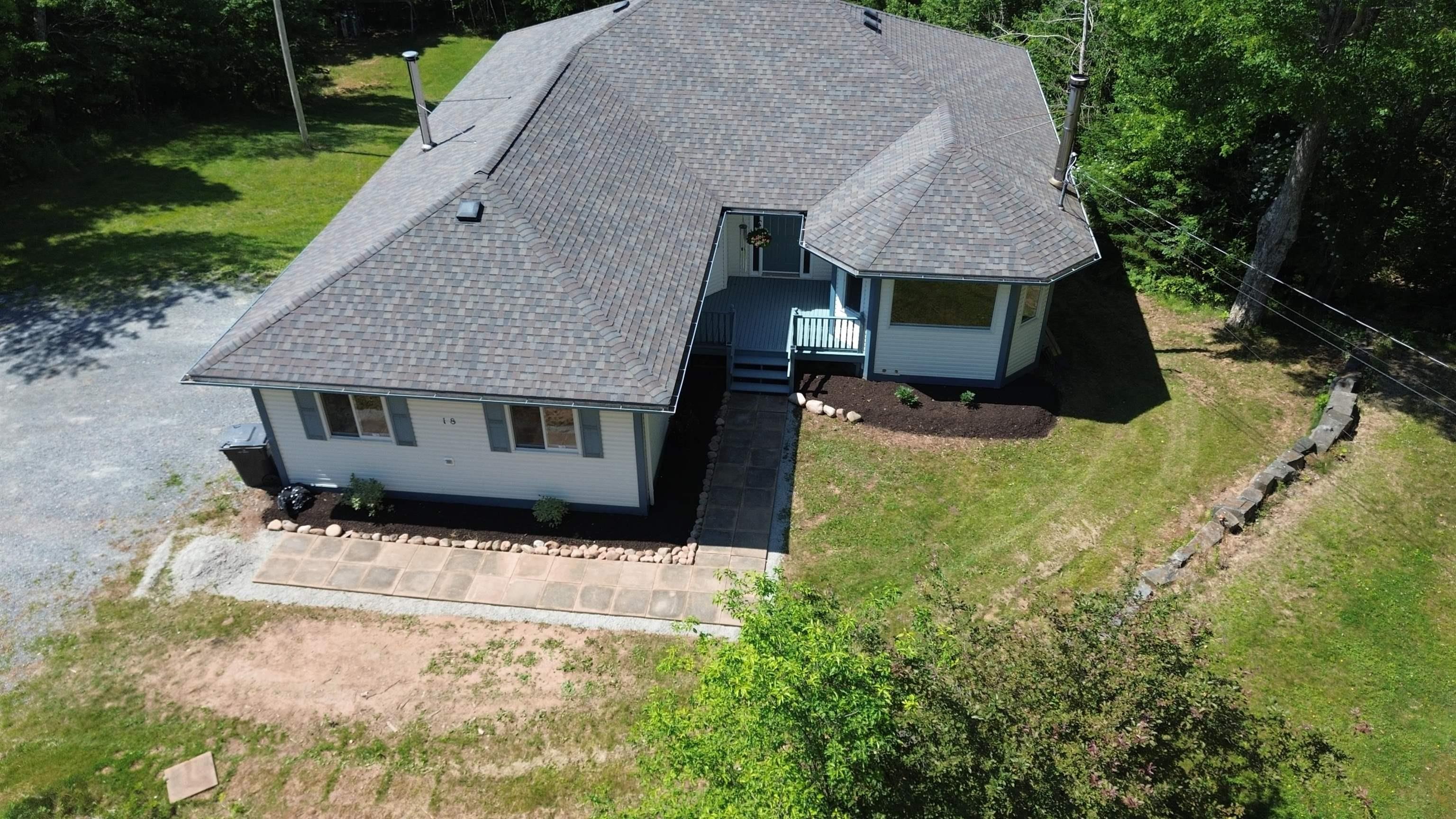 Thumbnail image for 18 Behrent Court MLS<sup>®</sup> 202616570