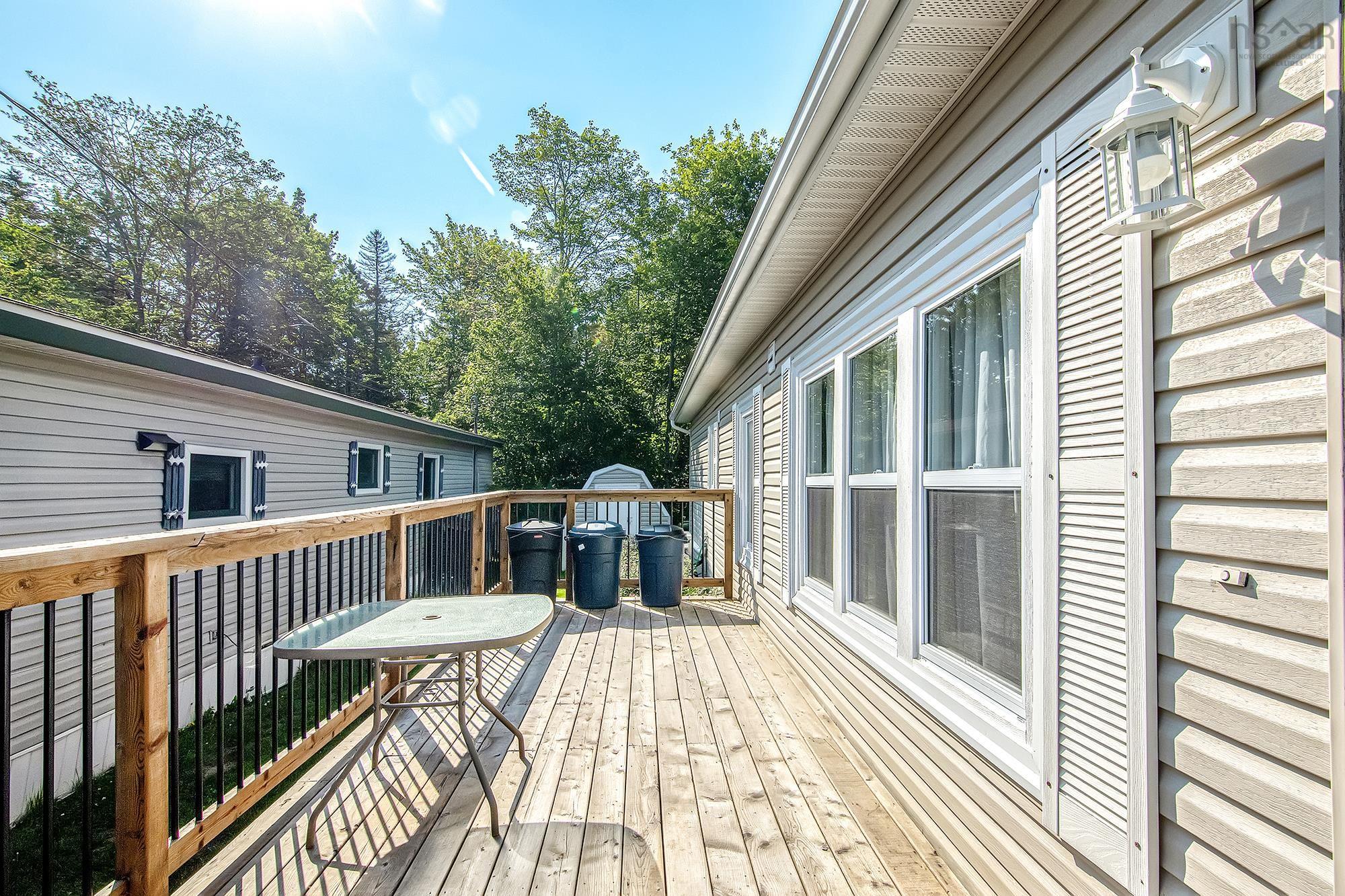 Thumbnail image for 18 Elcona Avenue MLS<sup>®</sup> 202616588