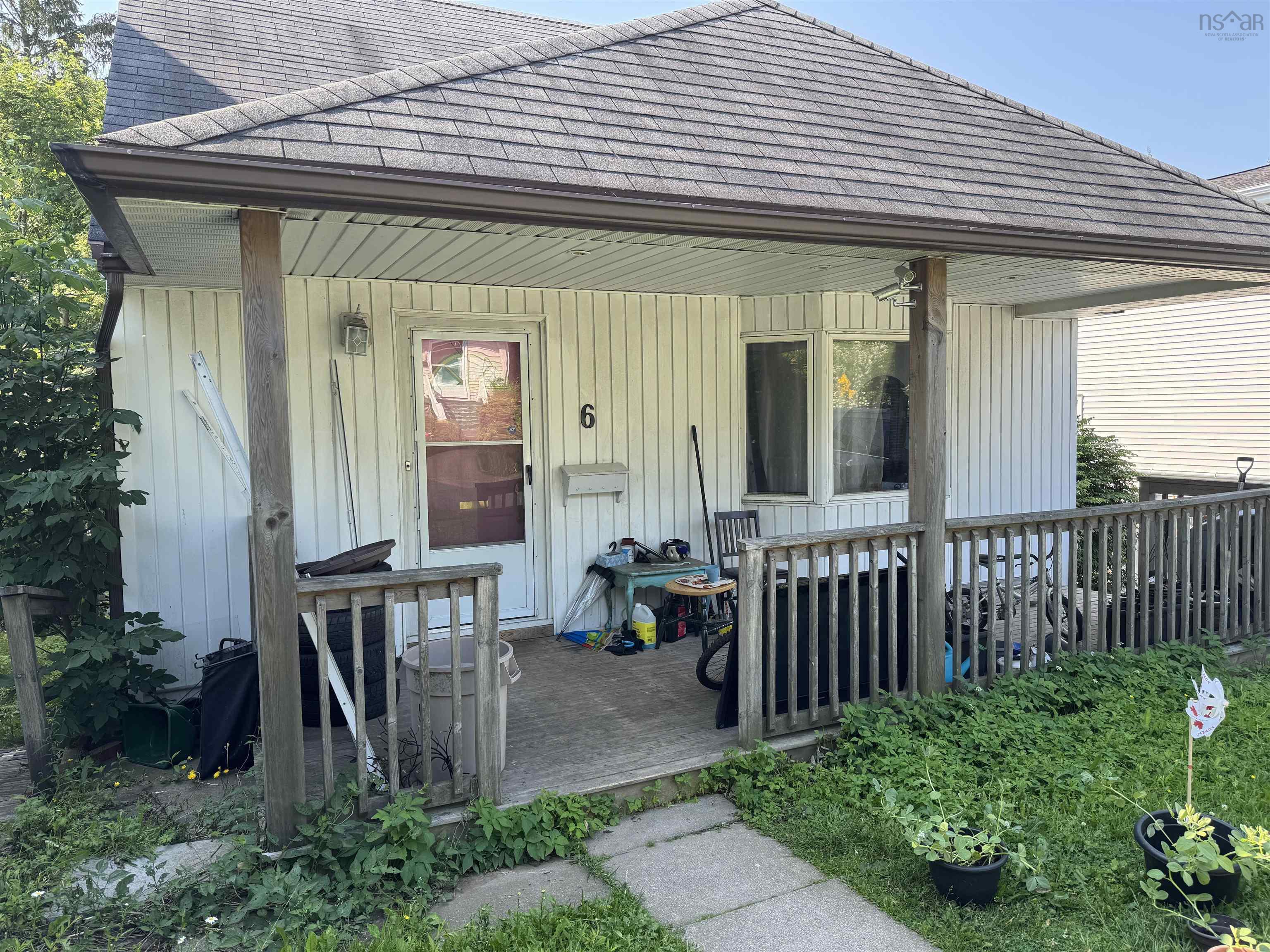 Thumbnail image for 6 Ashdale Avenue MLS<sup>®</sup> 202616659