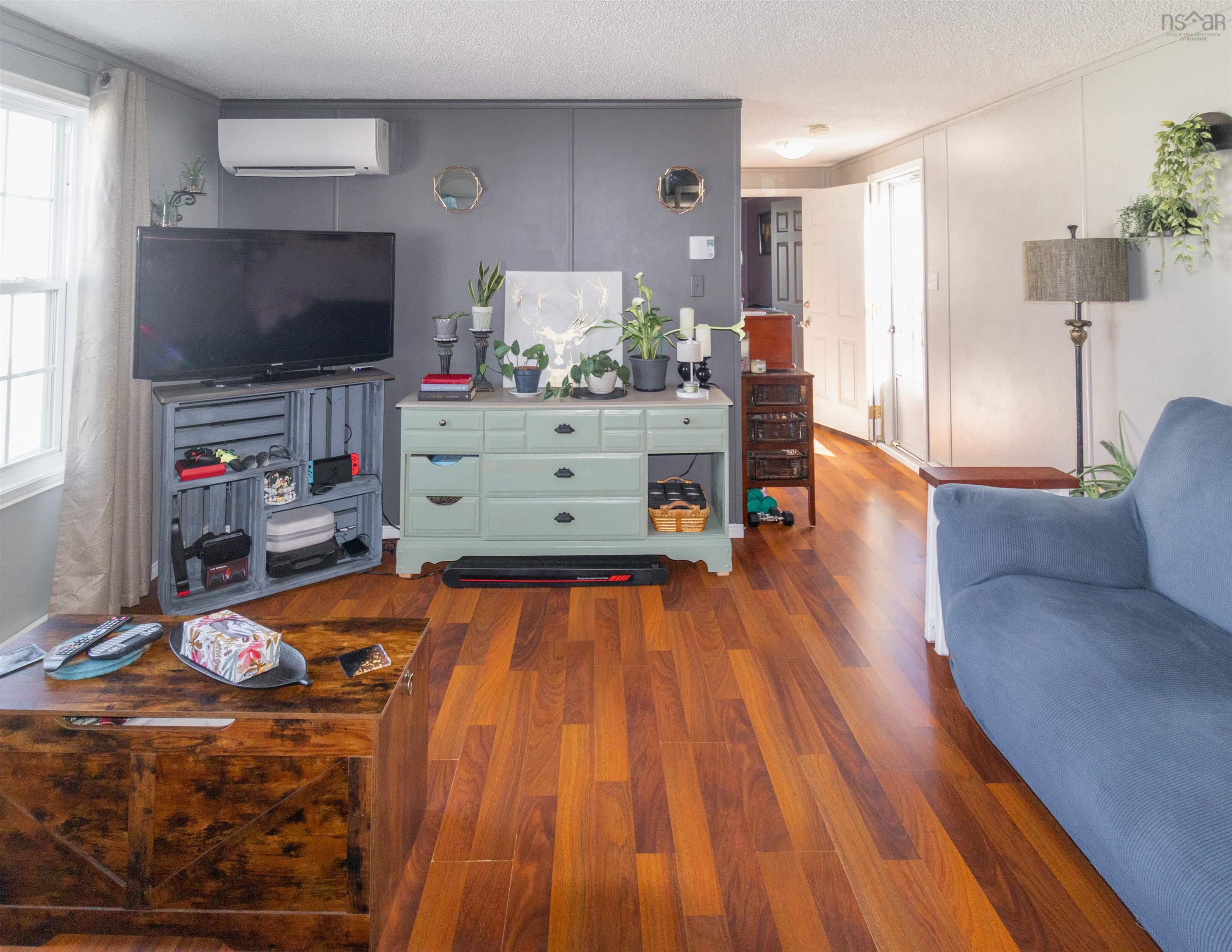 View image 9