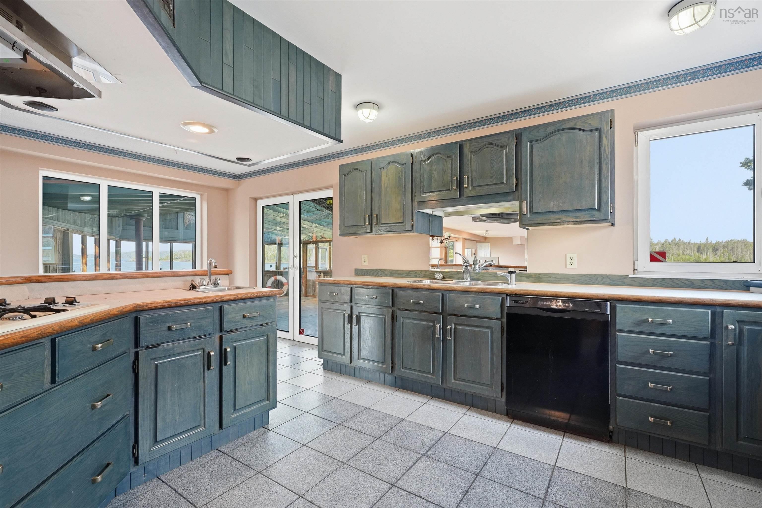 View image 12