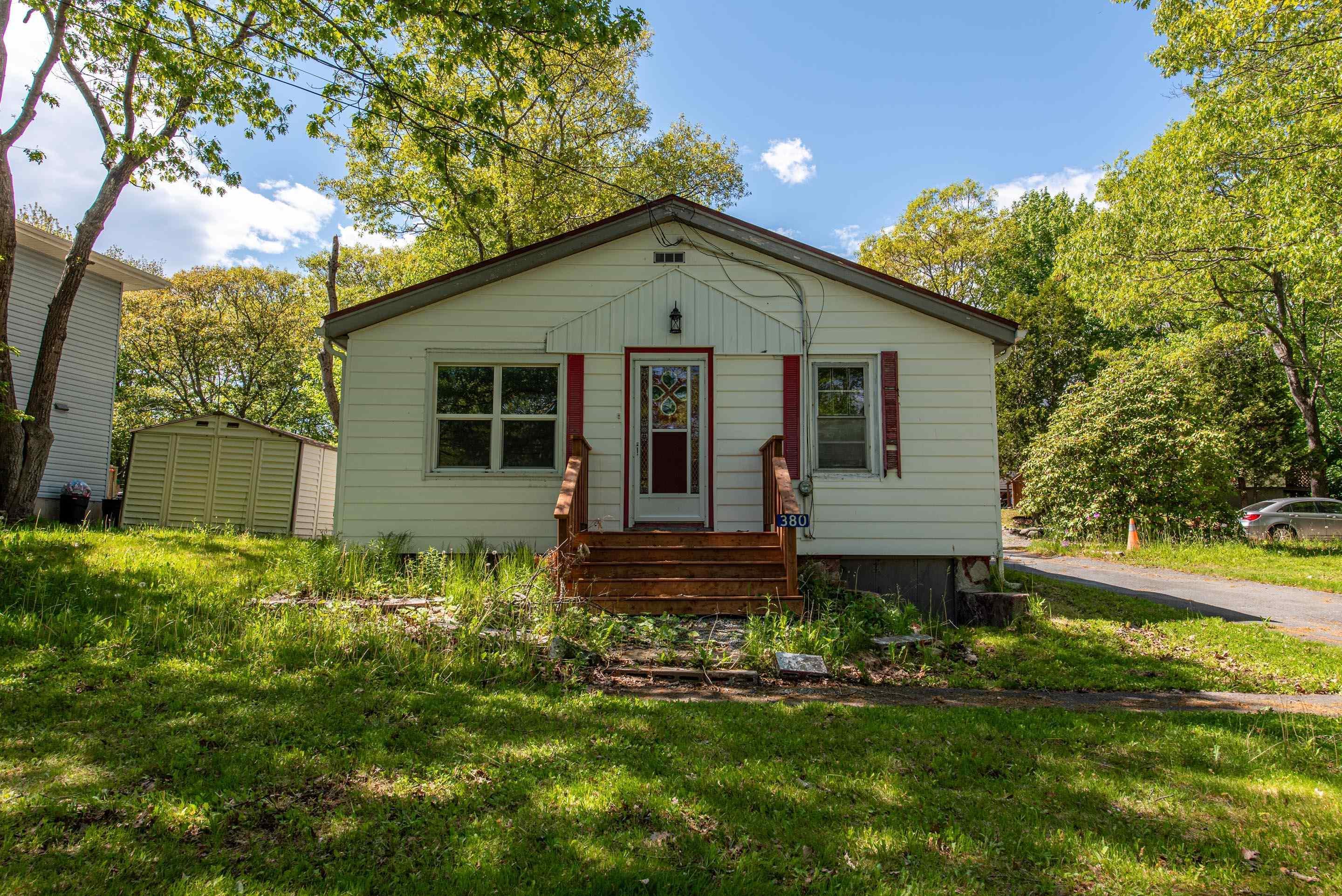 Thumbnail image for 380 Rocky Lake Drive MLS<sup>®</sup> 202616790