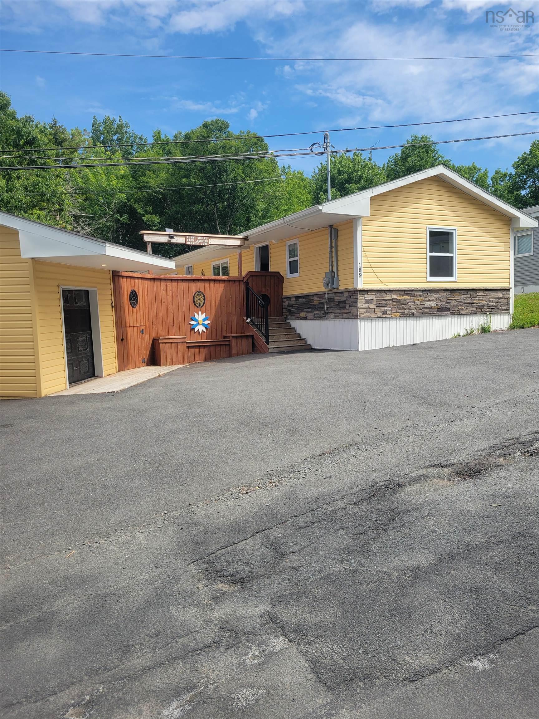 Thumbnail image for 189 Hilltop Drive MLS<sup>®</sup> 202616792