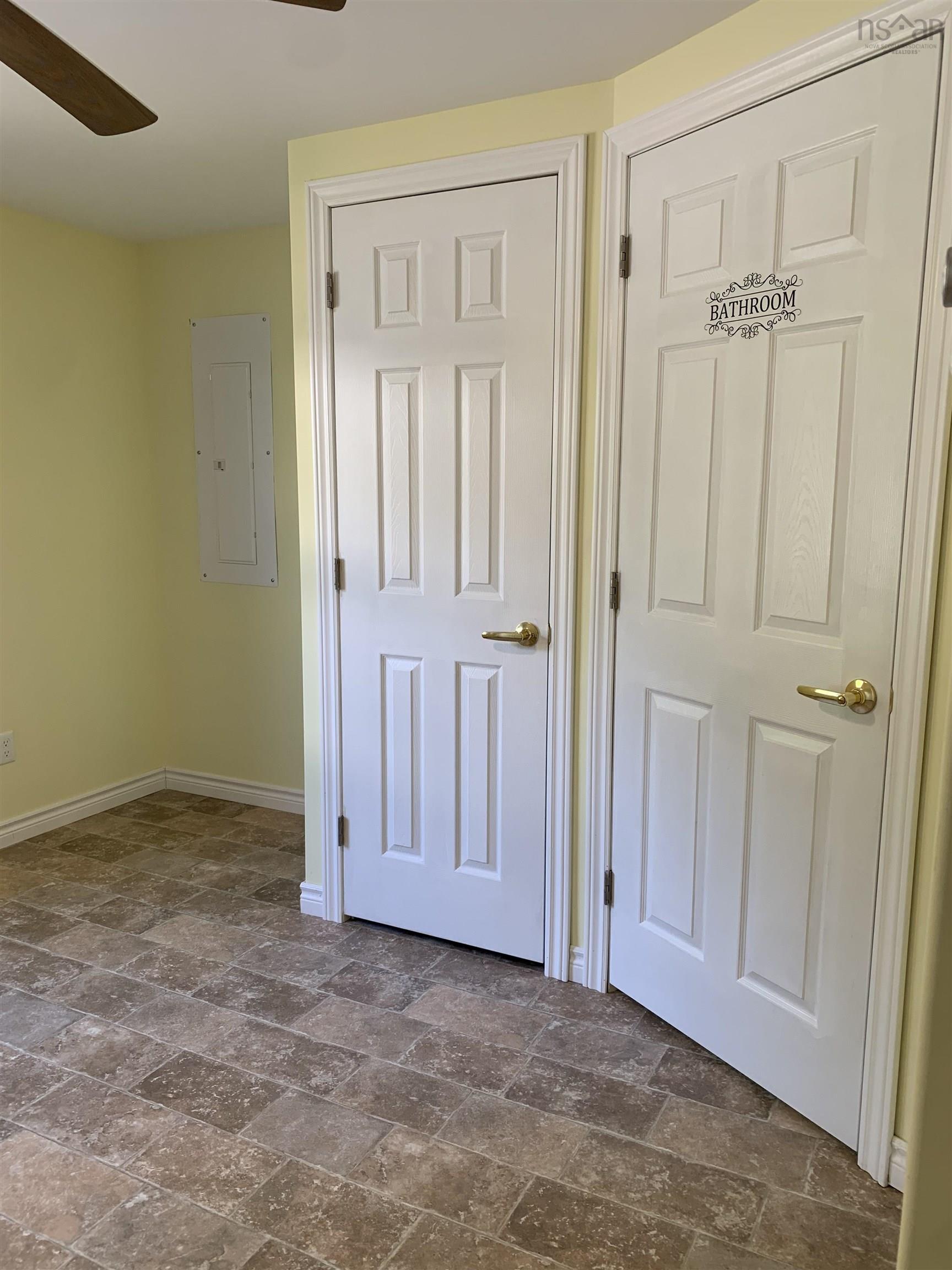View image 18