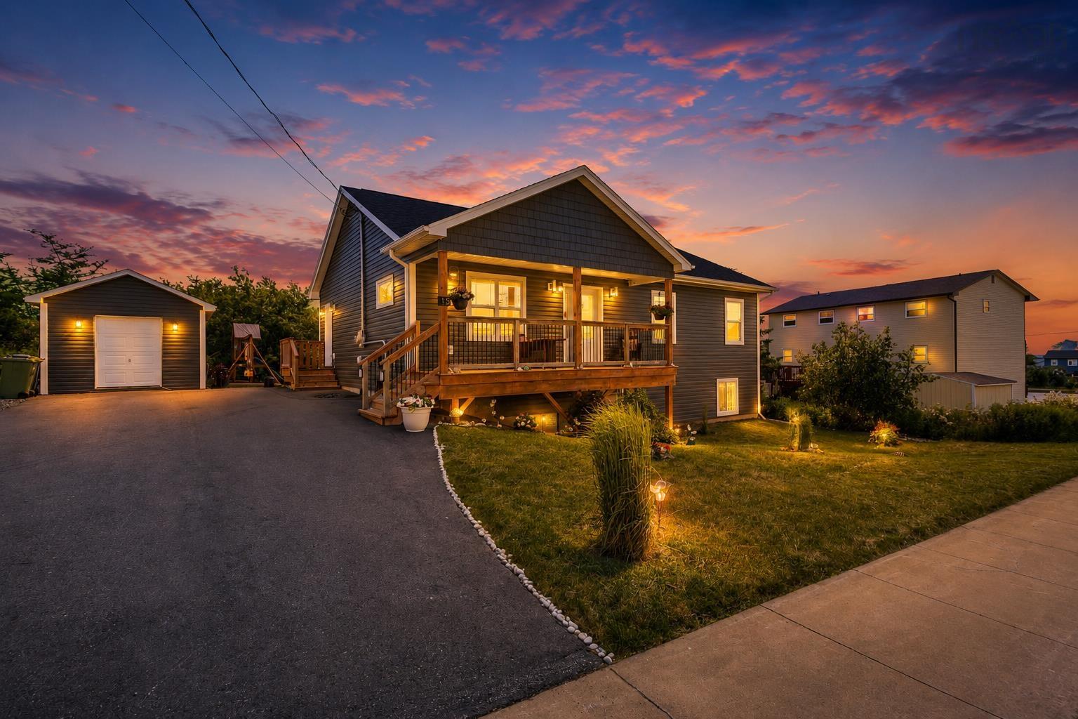 Thumbnail image for 15 Kenyatta Drive MLS<sup>®</sup> 202616838