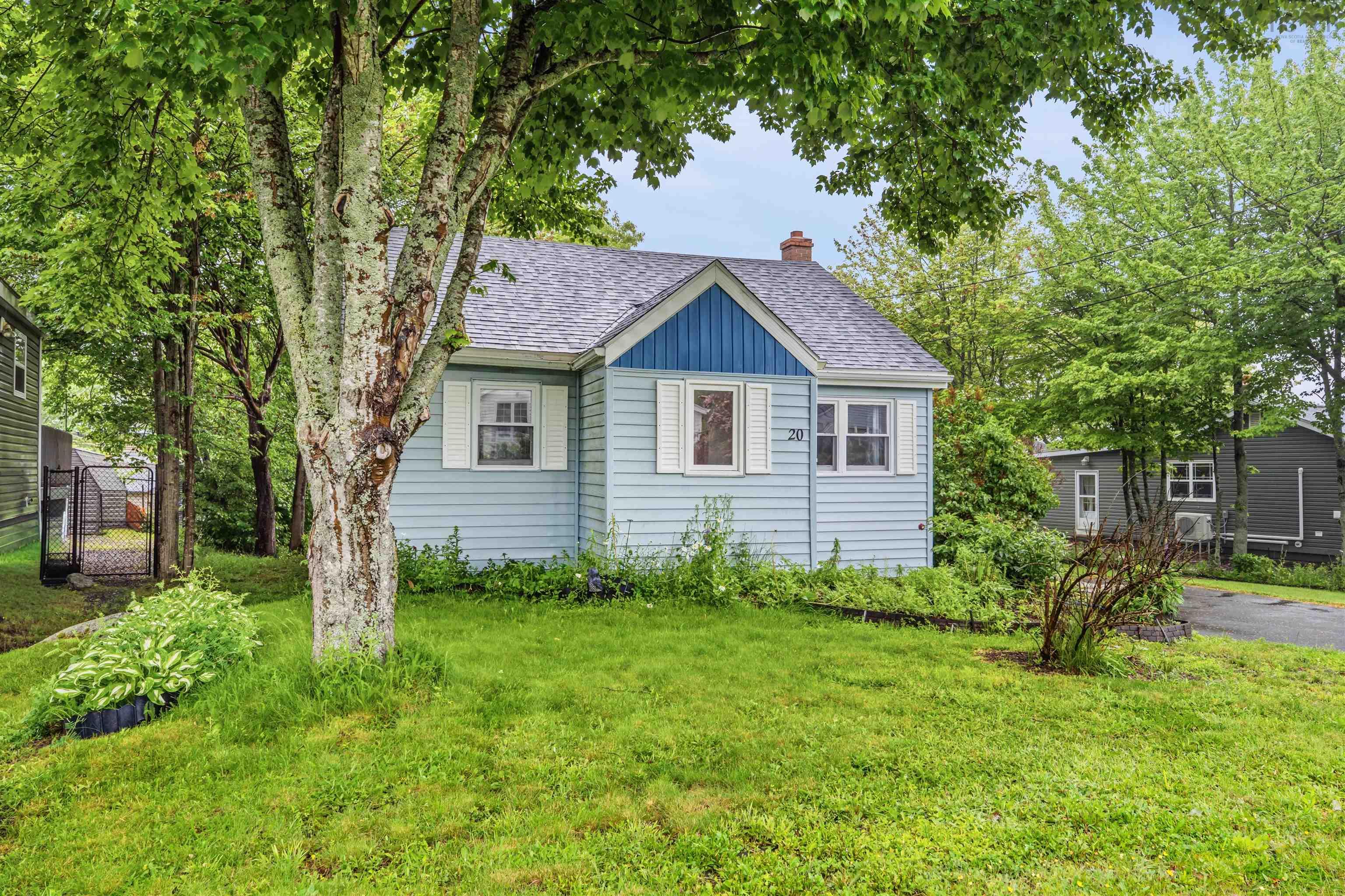 Thumbnail image for 20 Pine Grove Drive MLS<sup>®</sup> 202616851