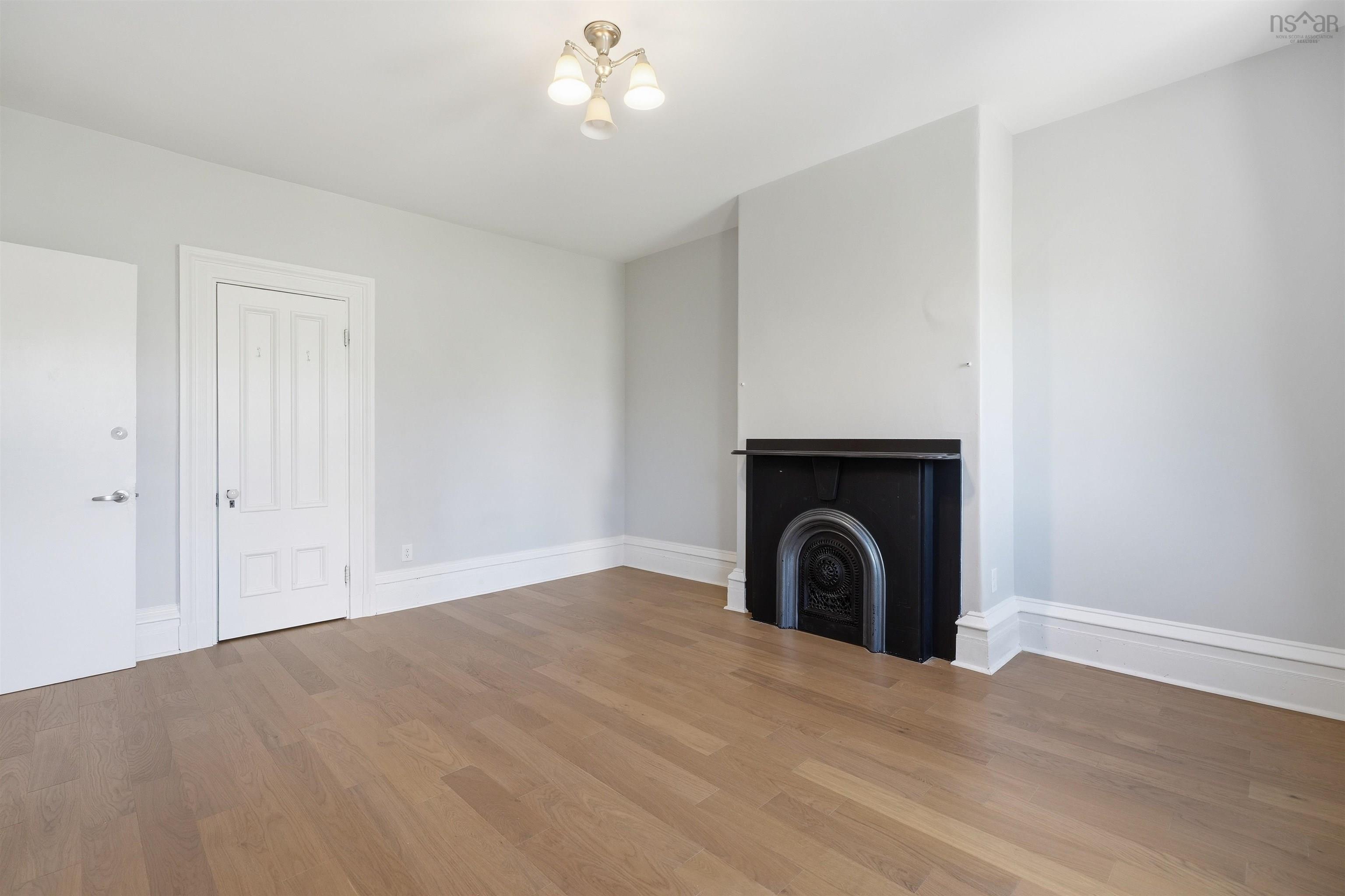 View image 18