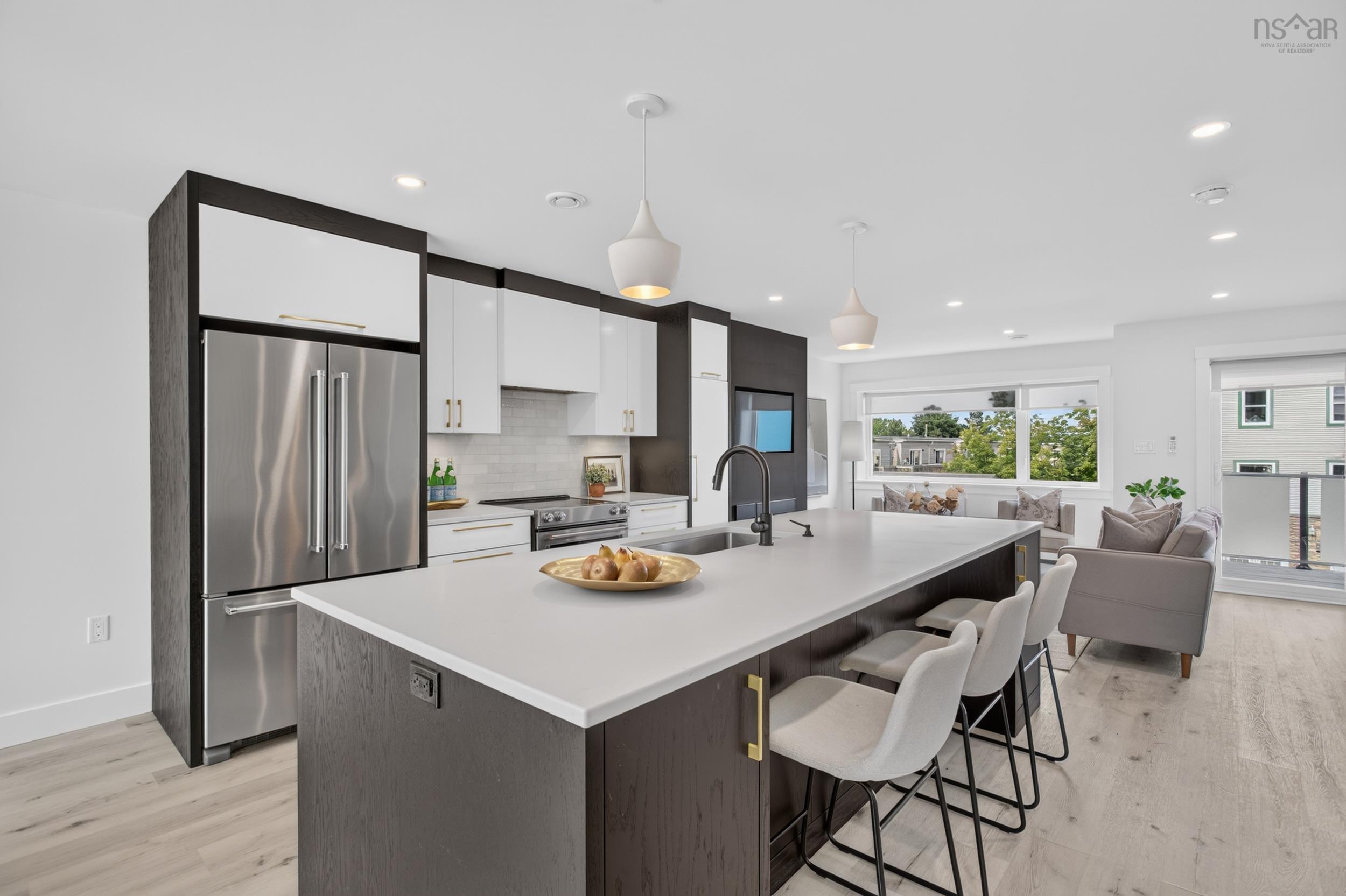 Thumbnail image for 2371 Creighton Street MLS<sup>®</sup> 202616880