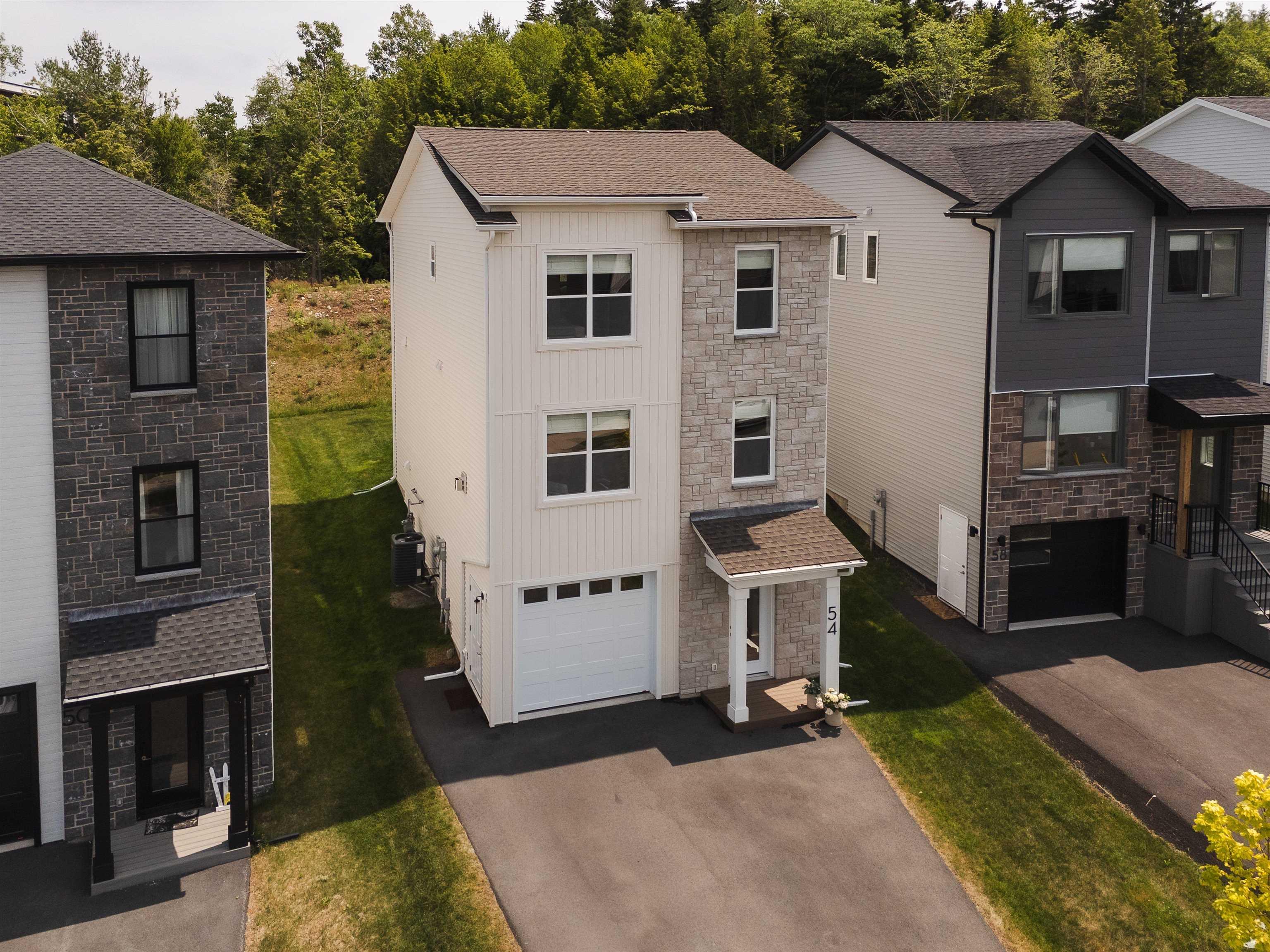 Thumbnail image for 54 Pearlgarden Close MLS<sup>®</sup> 202616883