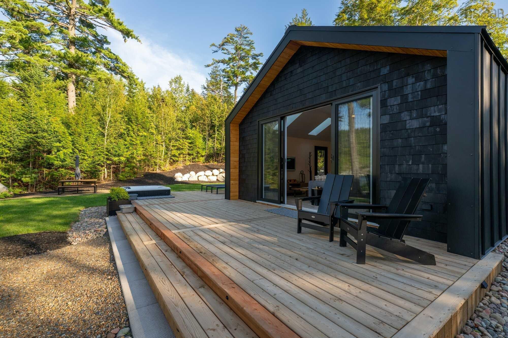 Thumbnail image for 1639 Myra Road MLS<sup>®</sup> 202616916
