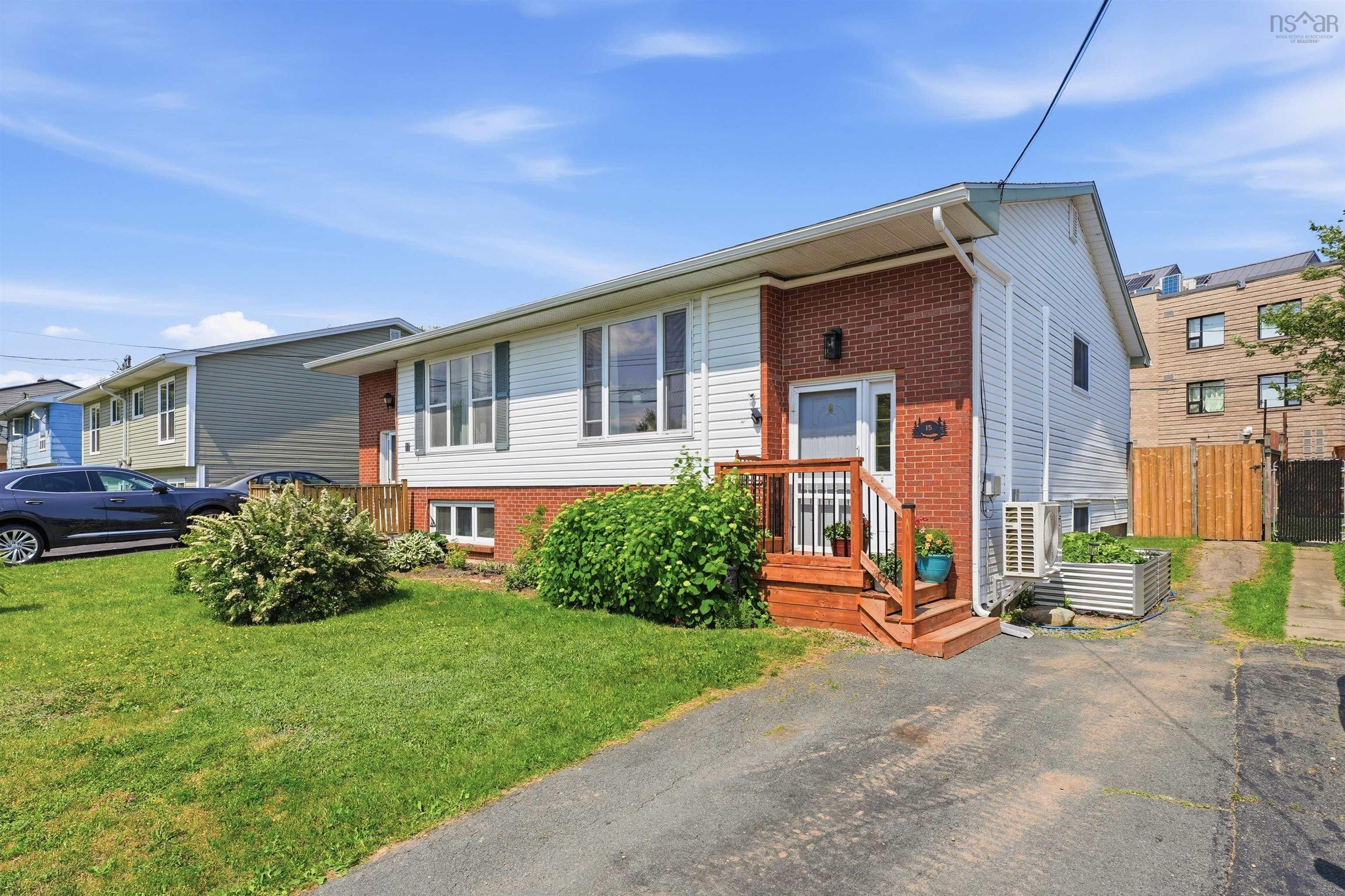 Thumbnail image for 15 Circassion Drive MLS<sup>®</sup> 202616921