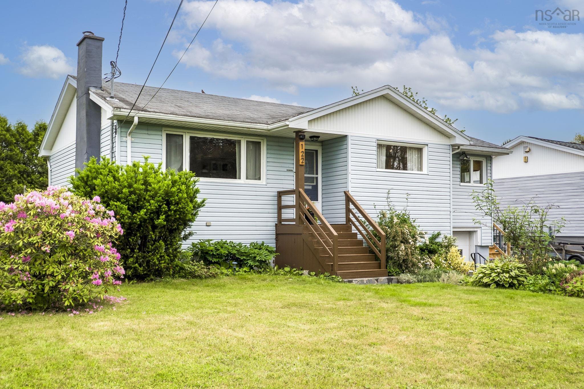 Thumbnail image for 122 Sunnybrae Avenue MLS<sup>®</sup> 202616957