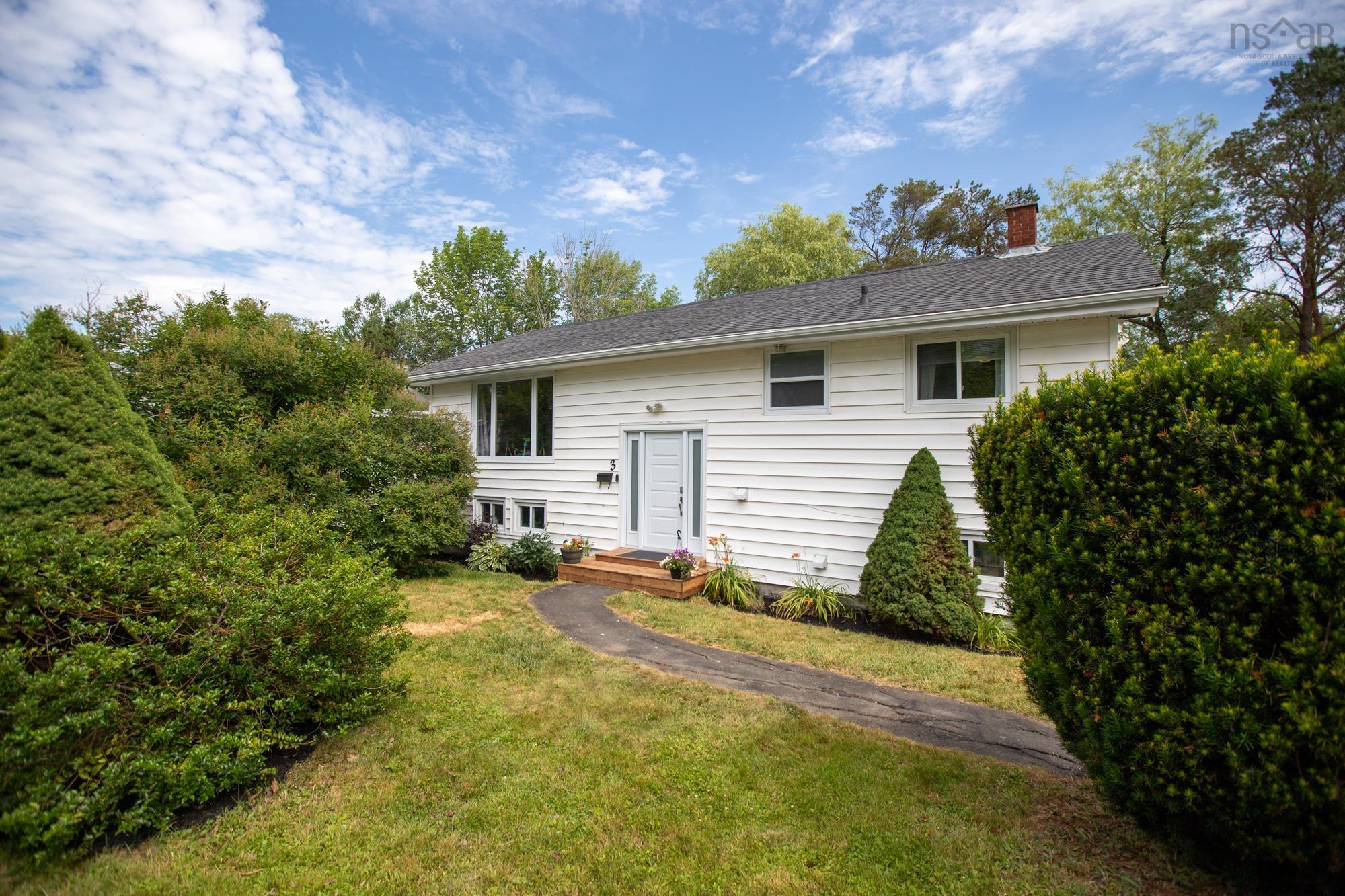 Thumbnail image for 3 Briarwood Court MLS<sup>®</sup> 202616964