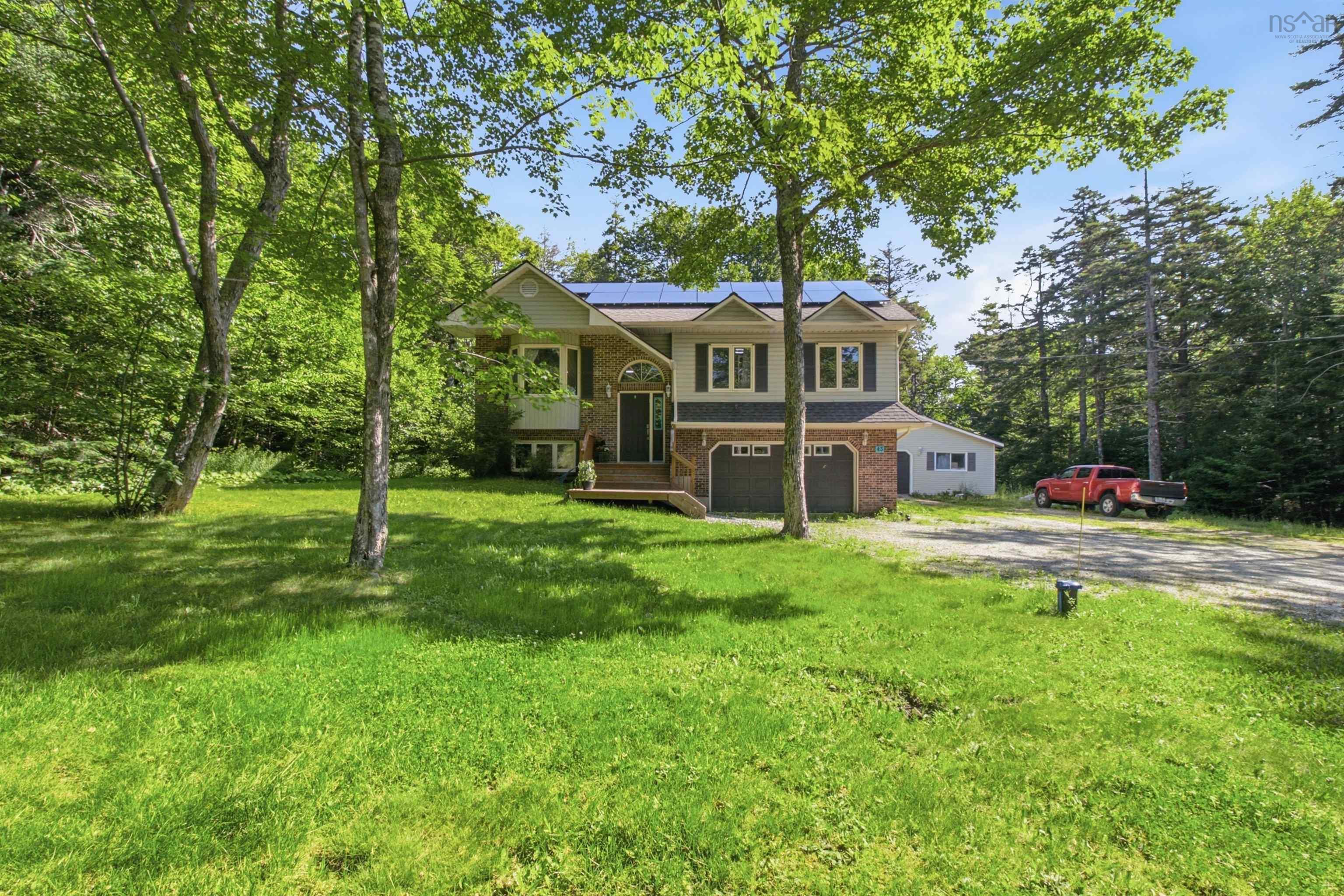 Thumbnail image for 45 Rockcliffe Crescent MLS<sup>®</sup> 202616967