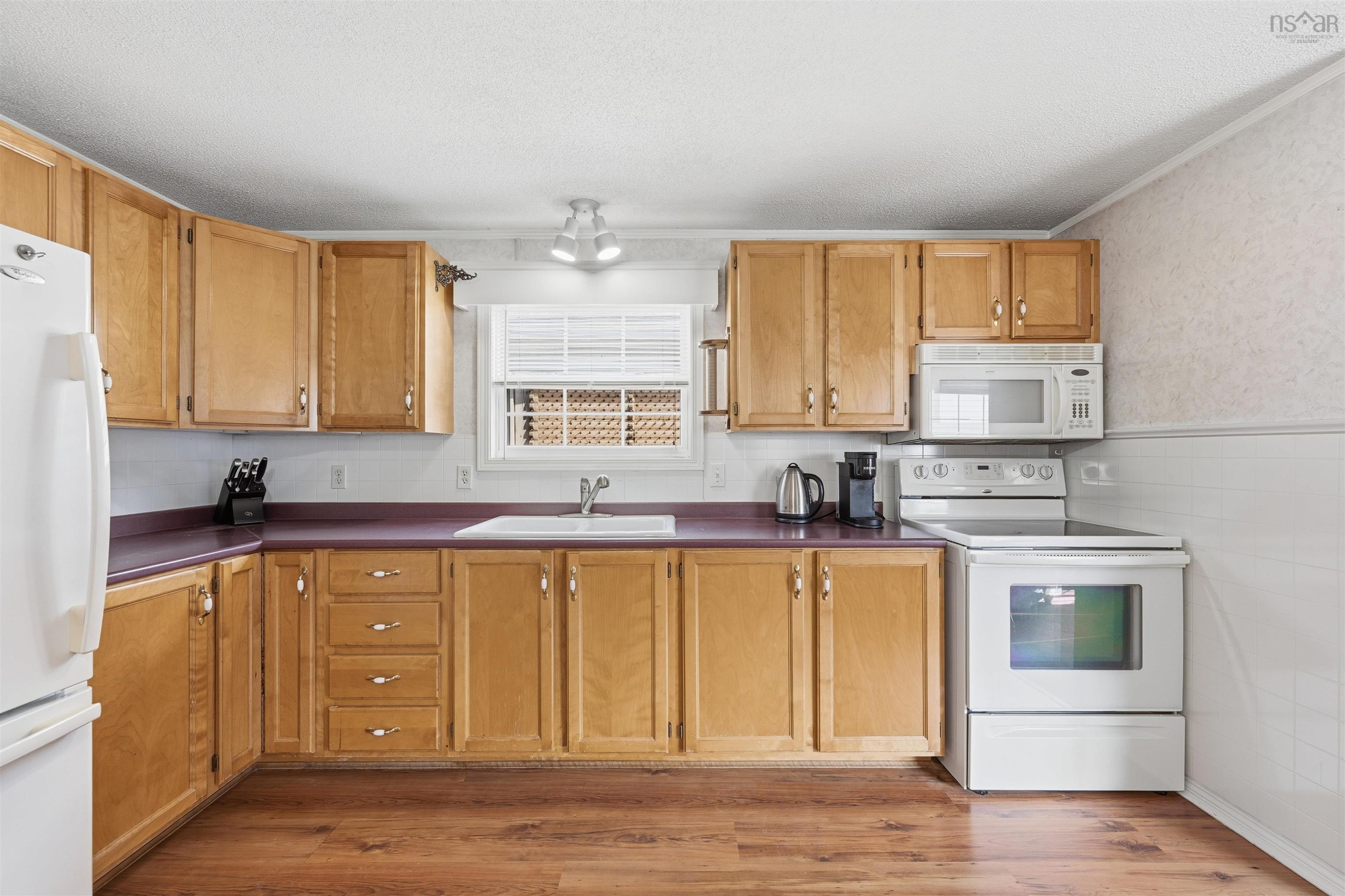 View image 9