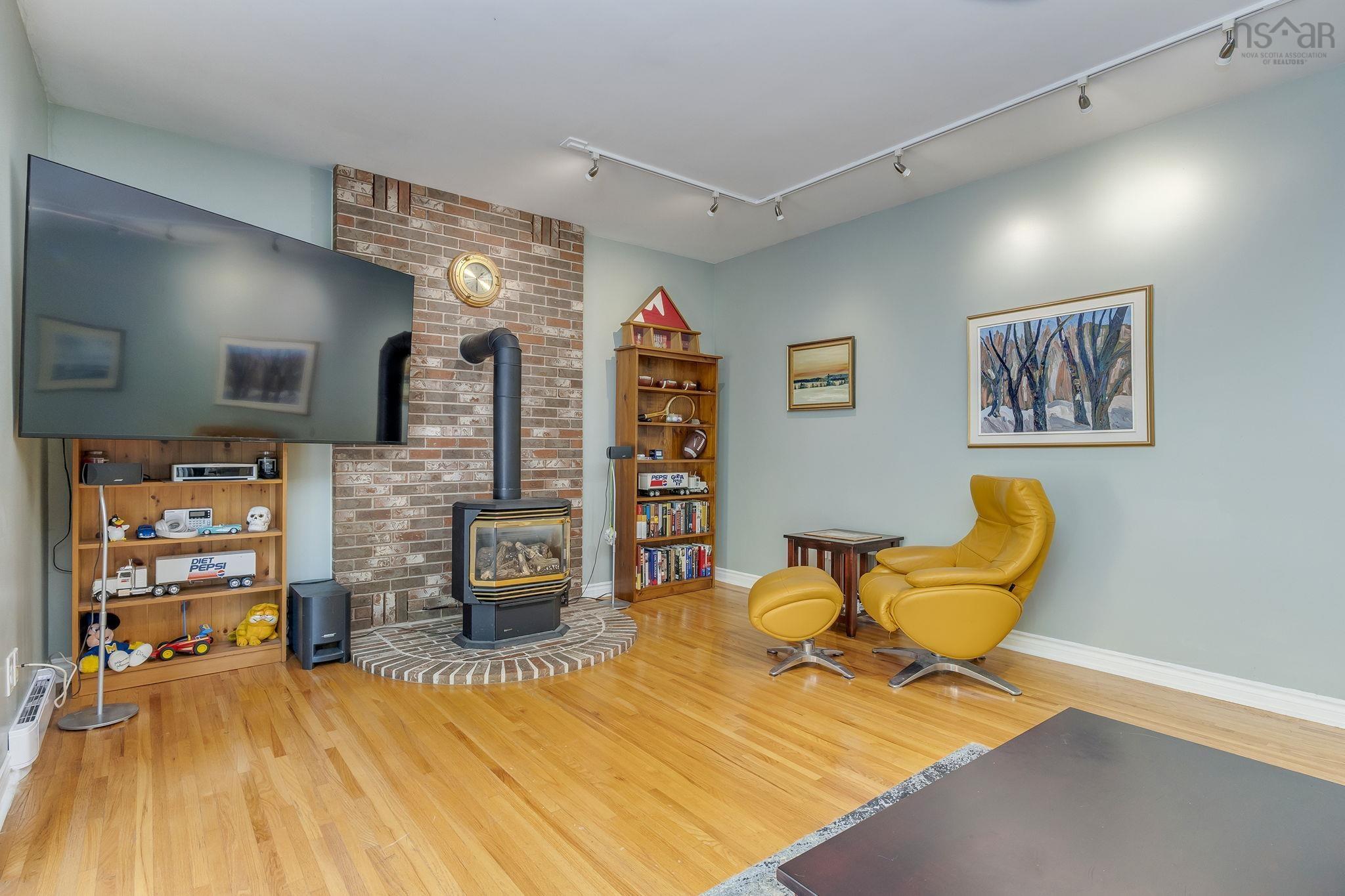 View image 21