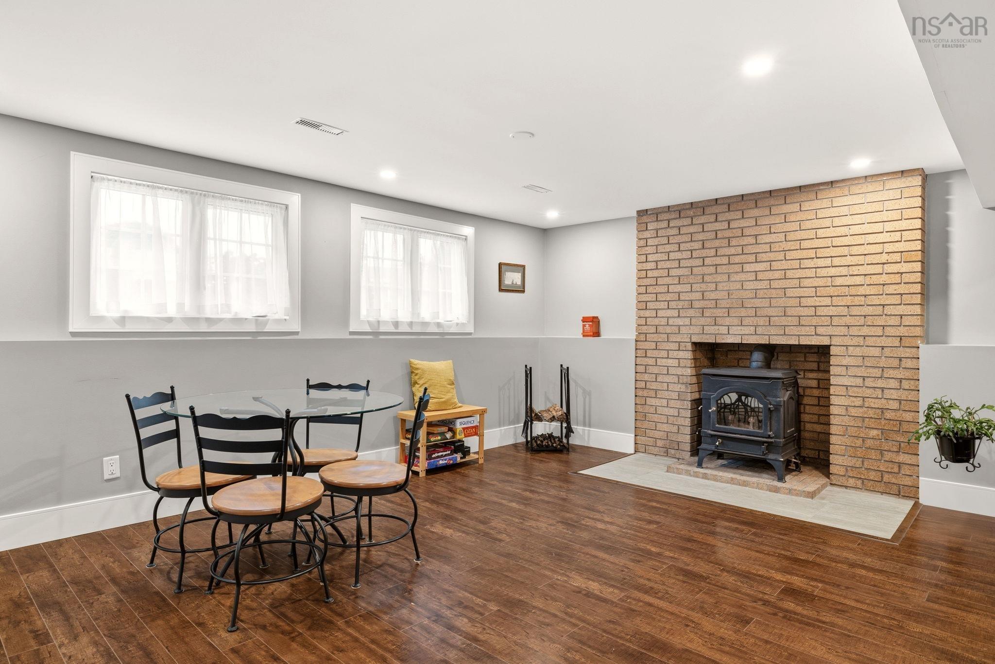View image 21