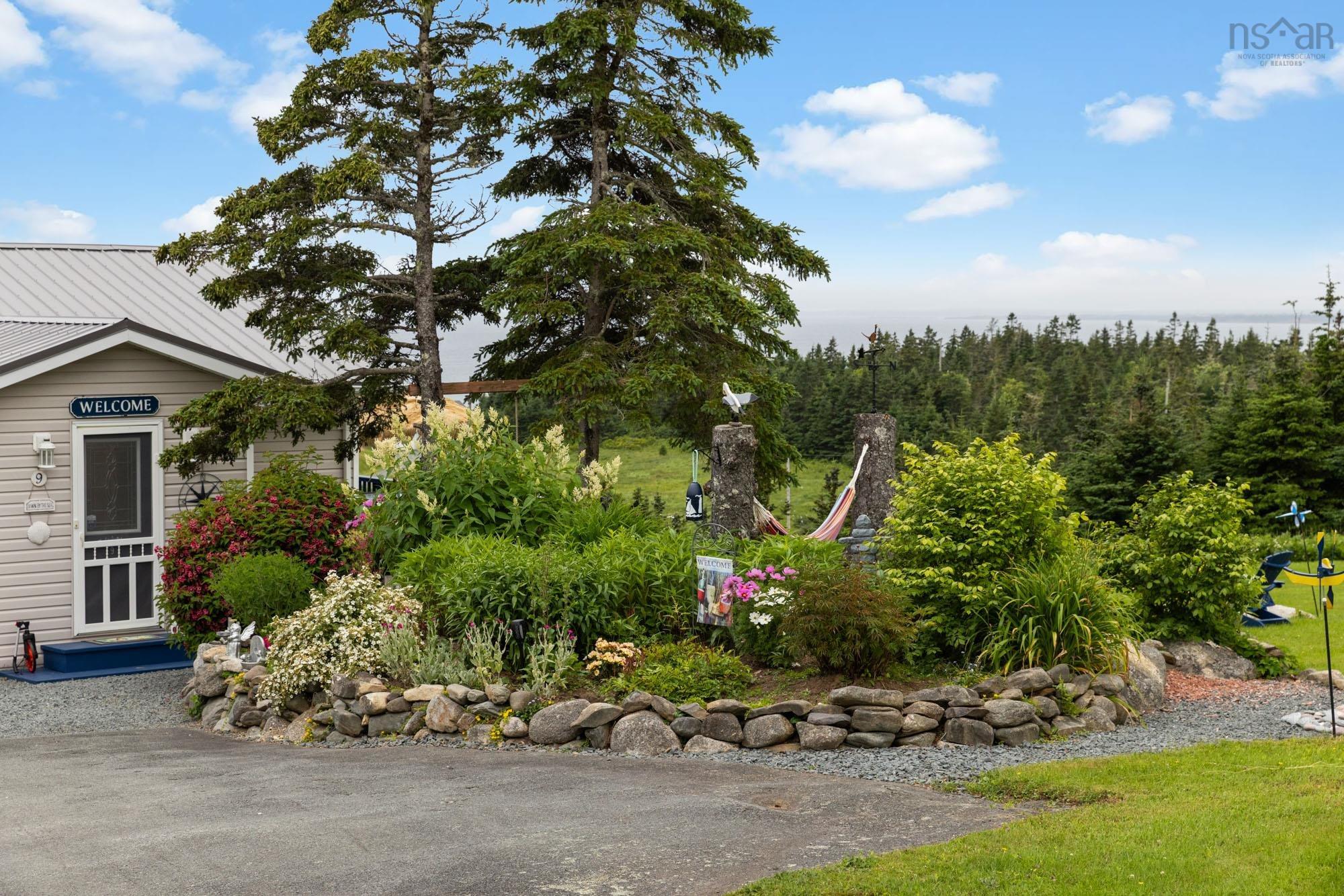 View image 12
