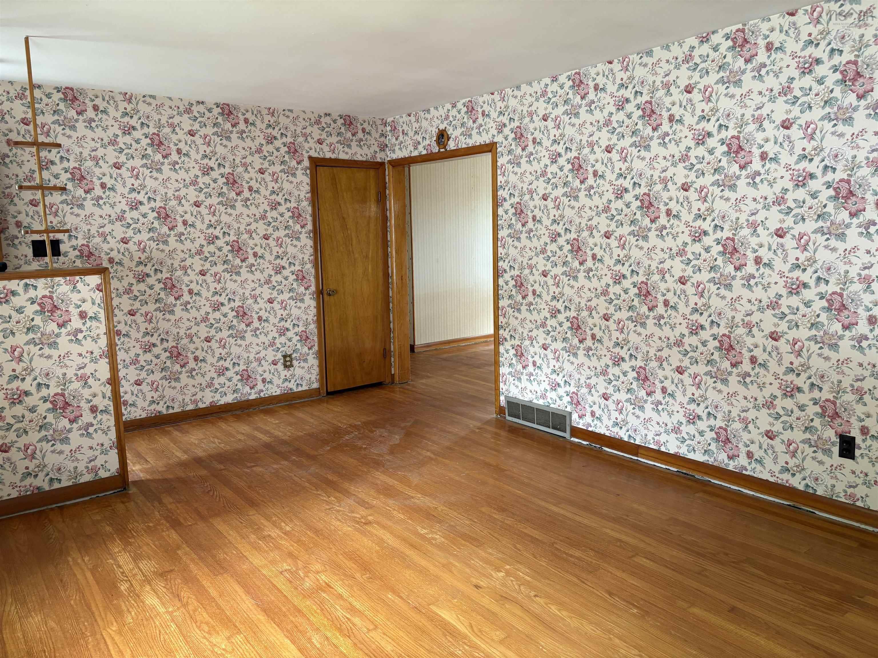 View image 19