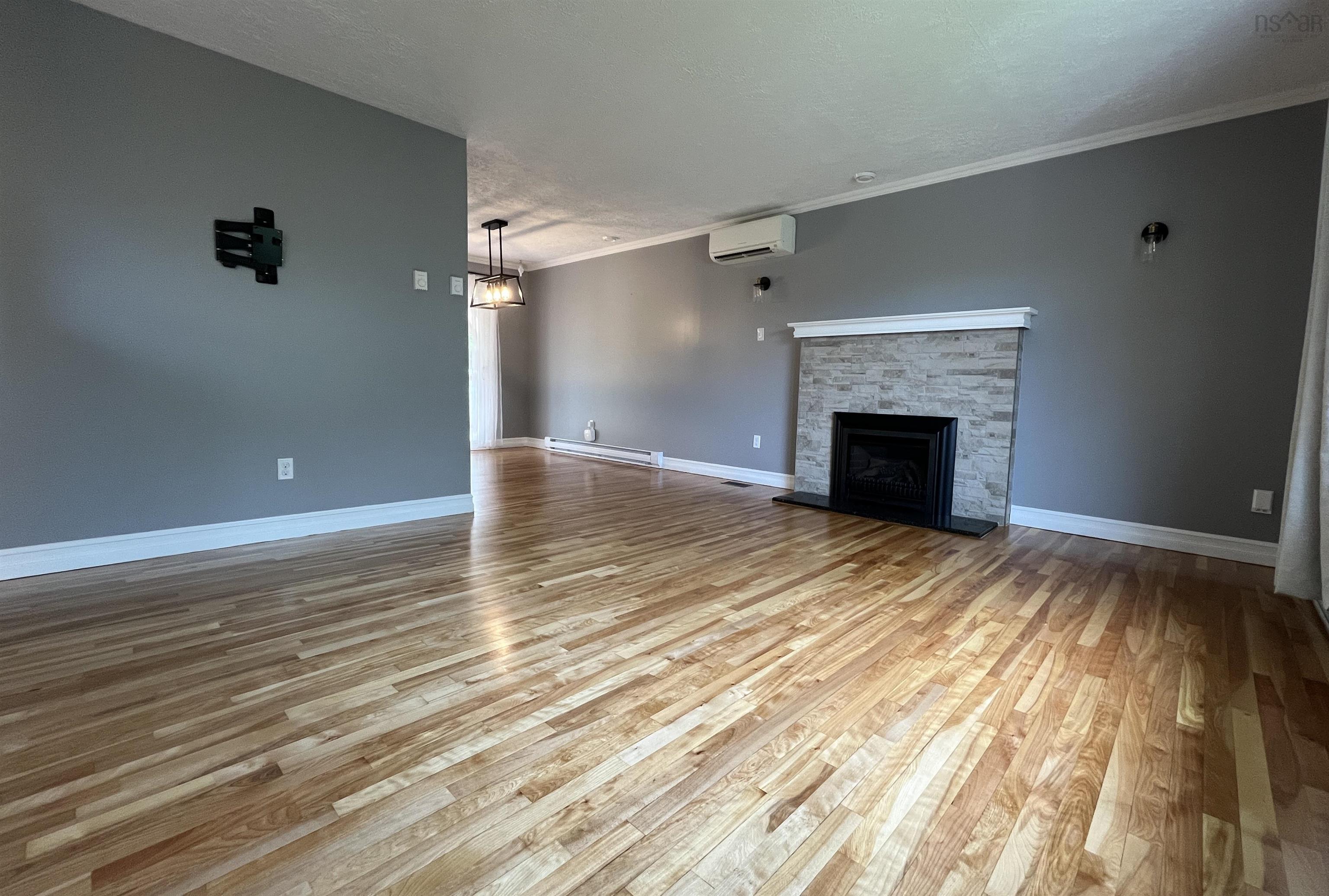 View image 18