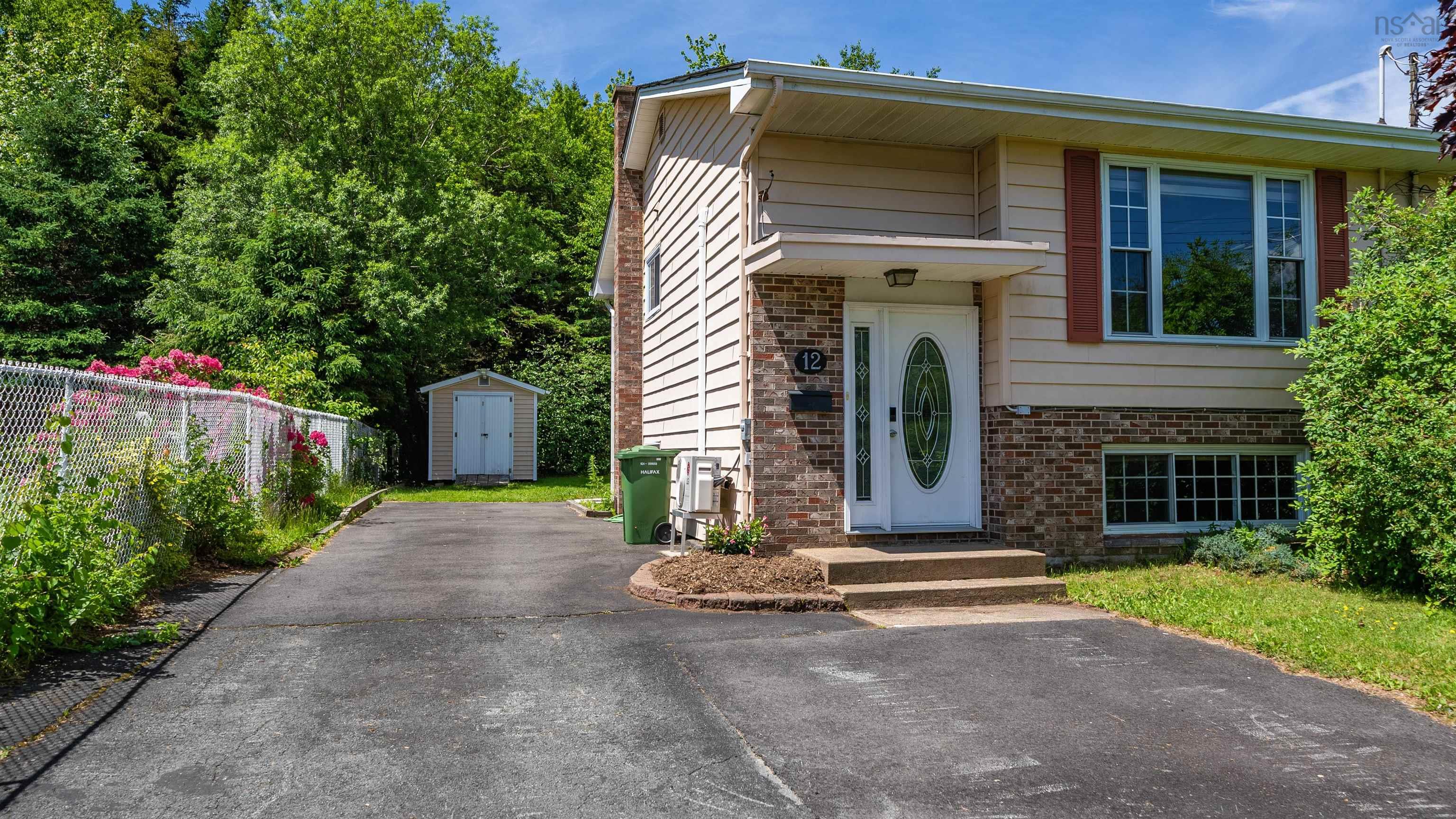 Thumbnail image for 12 Ridgecrest Drive MLS<sup>®</sup> 202617234
