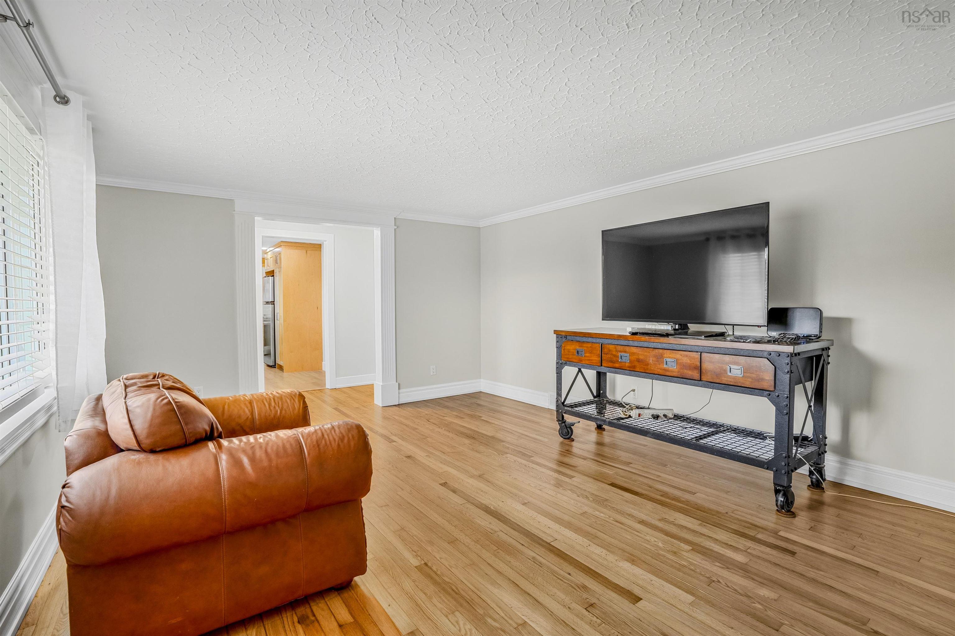 View image 18