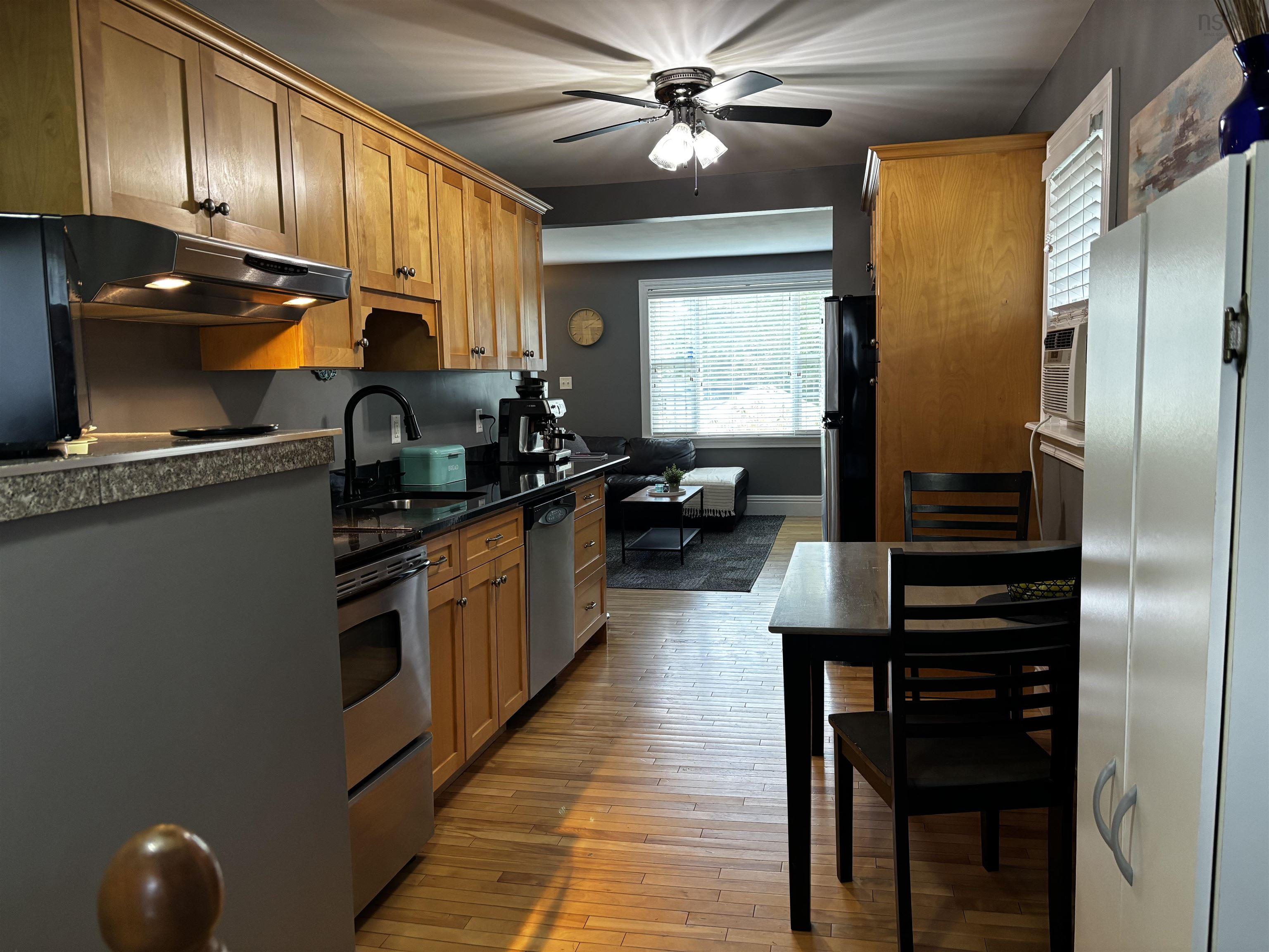 View image 12