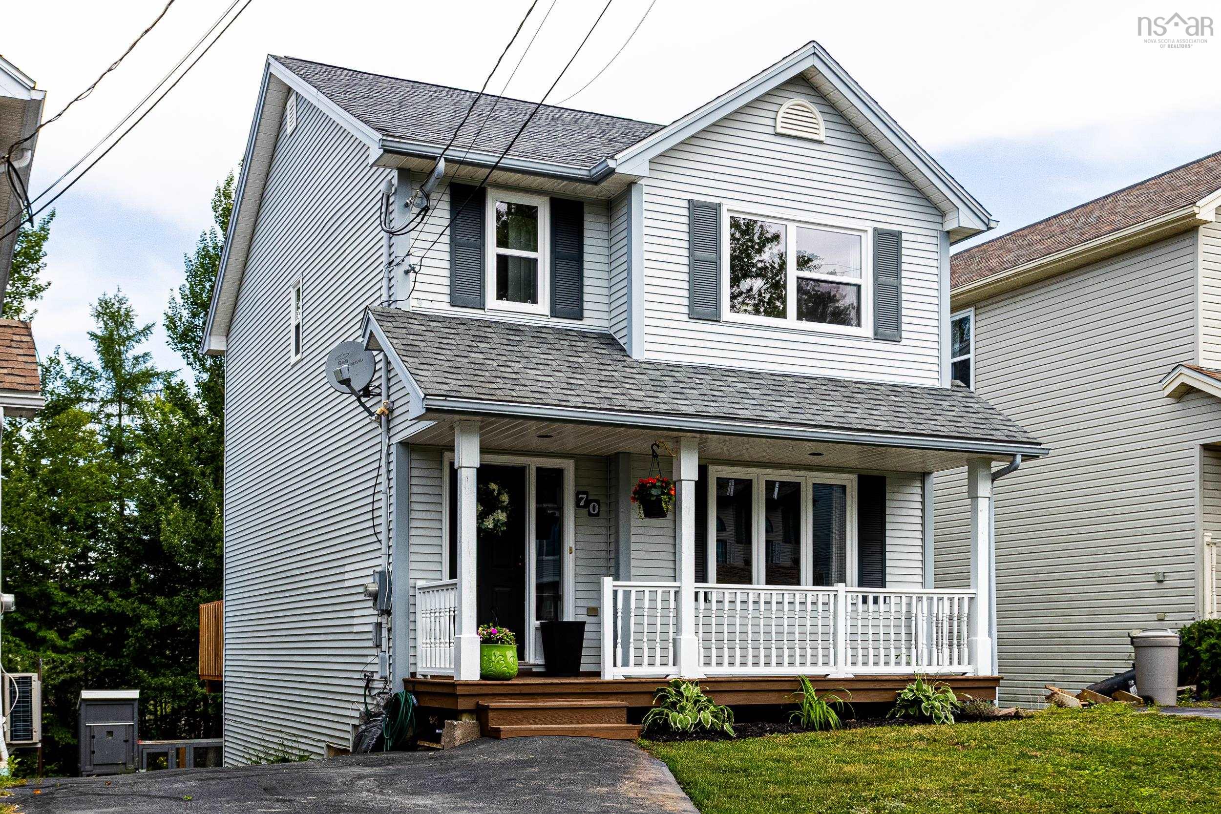 Thumbnail image for 70 Armcrest Drive MLS<sup>®</sup> 202617549