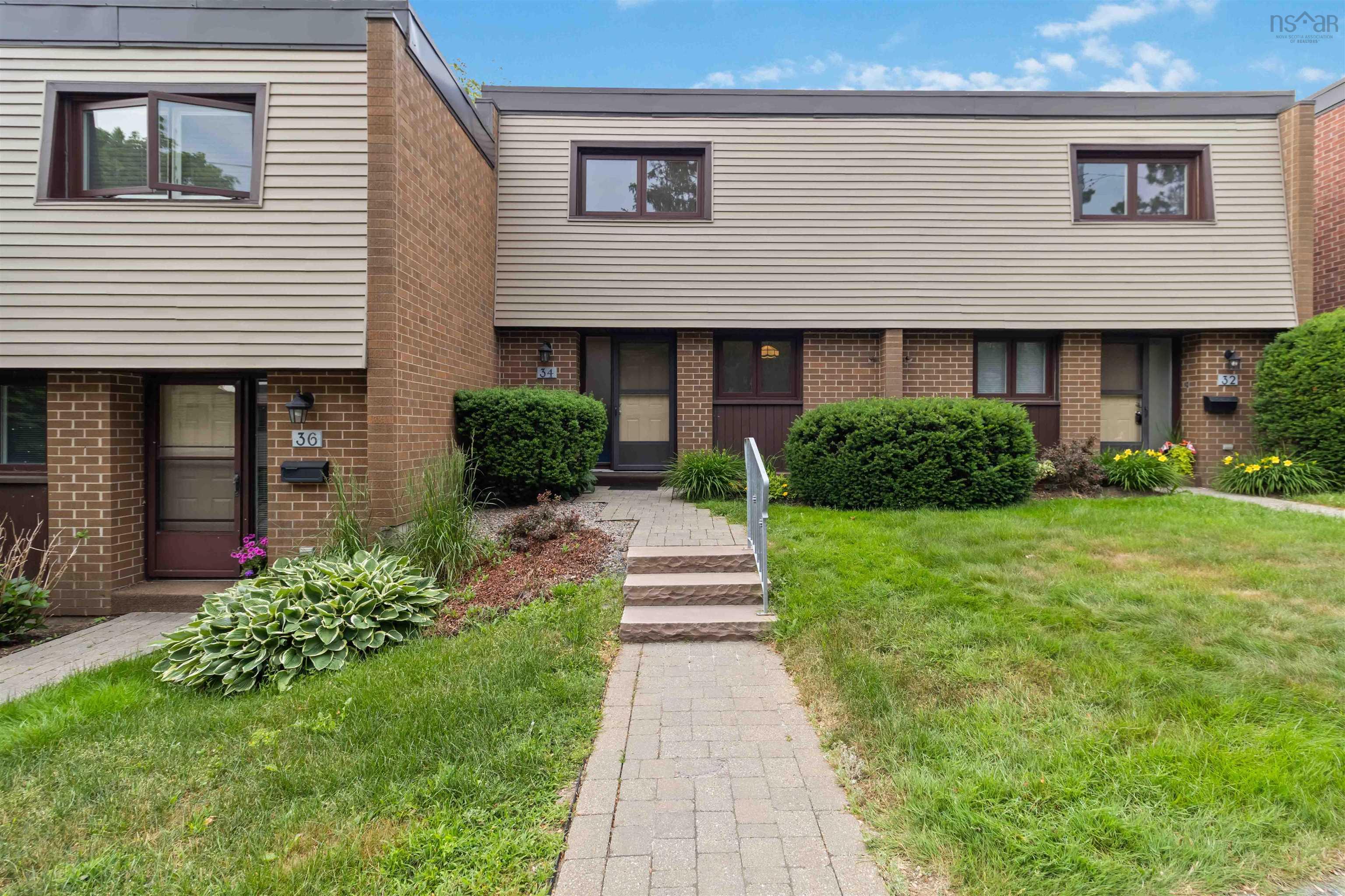Thumbnail image for 34 Forestside Crescent MLS<sup>®</sup> 202617582