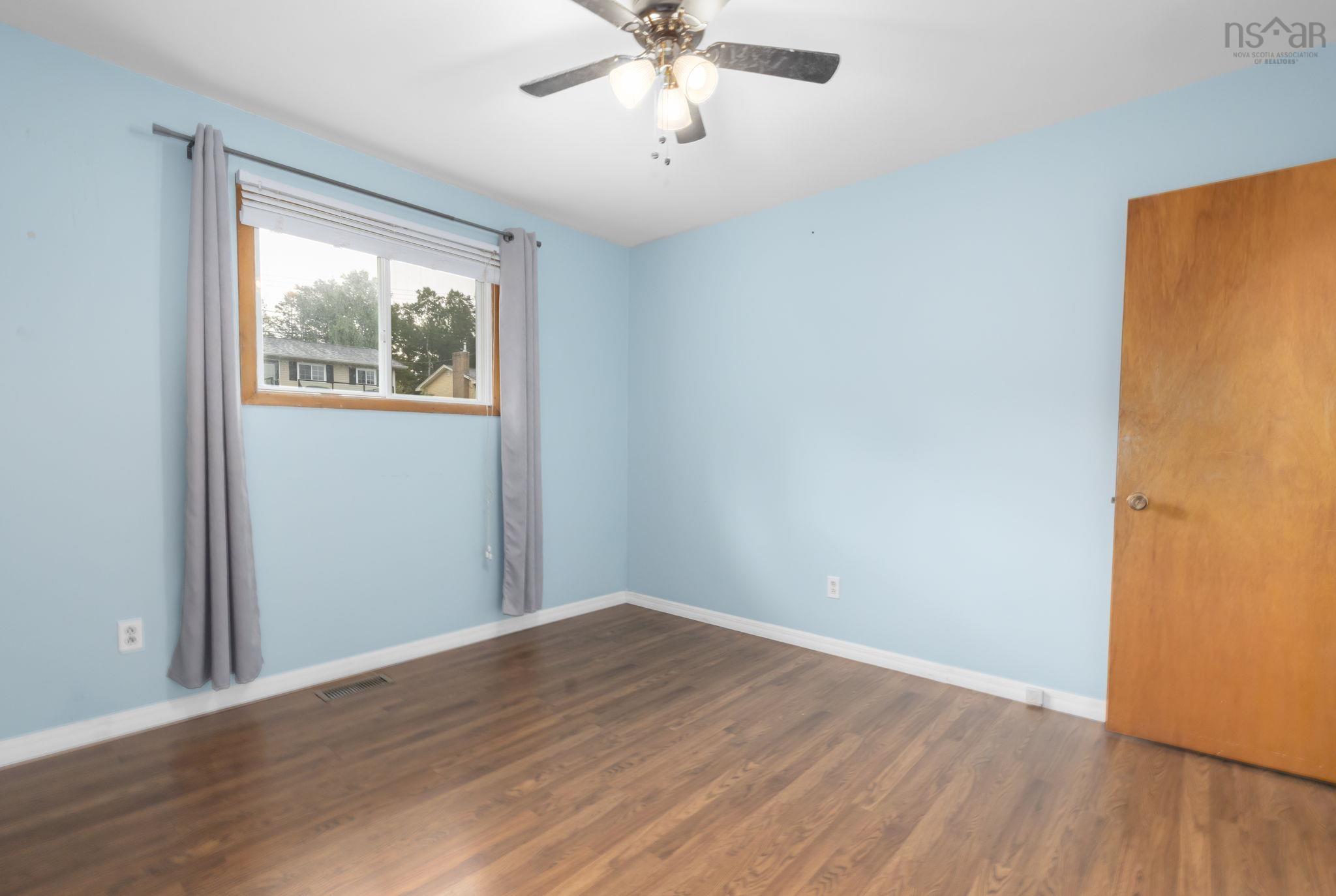 View image 16