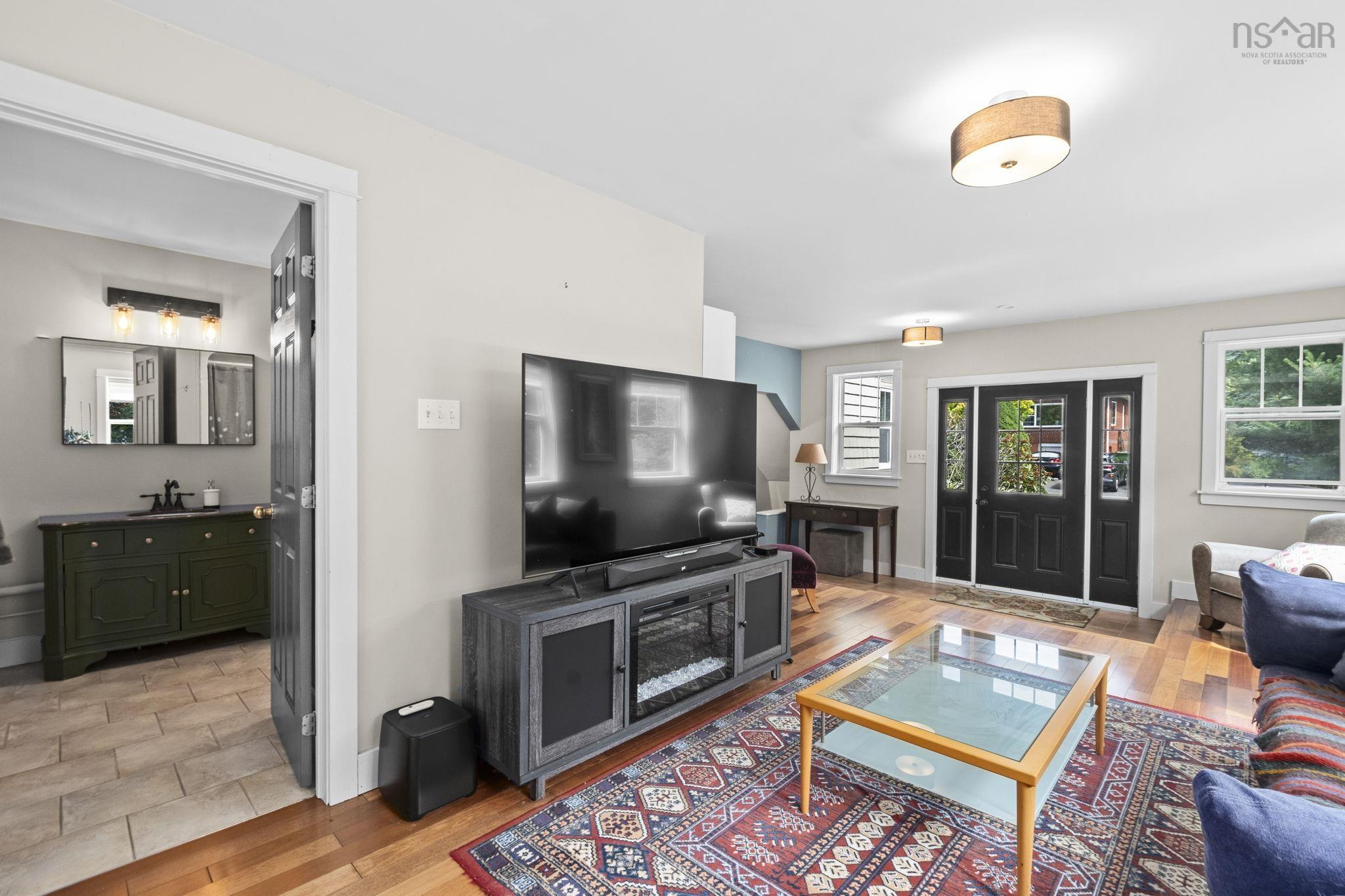View image 11