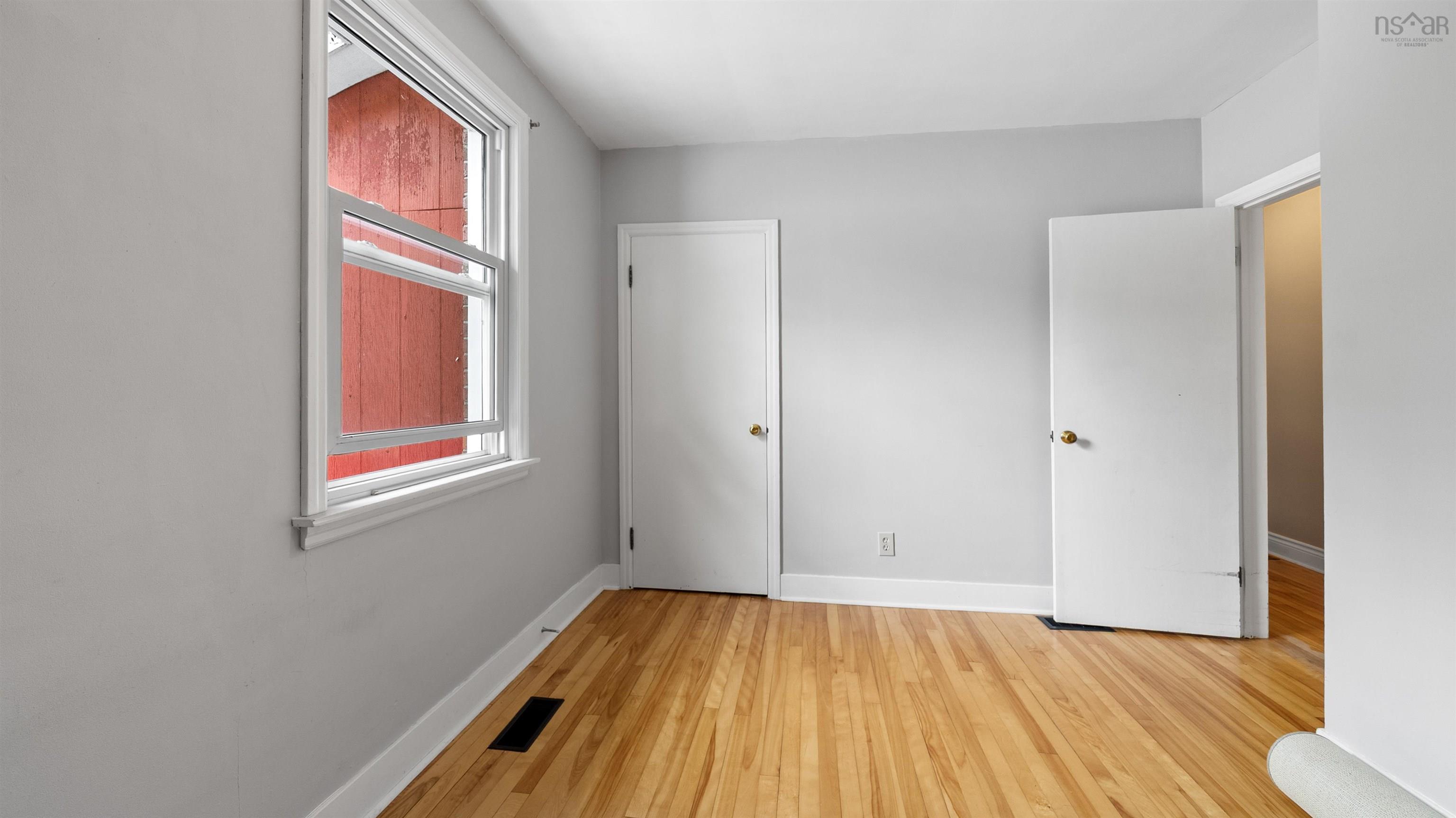 View image 18