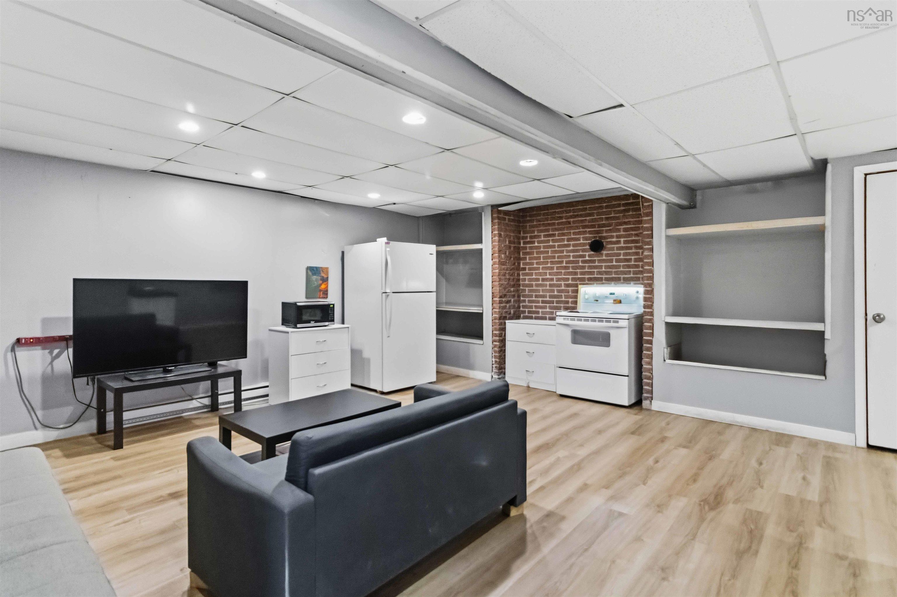 View image 18