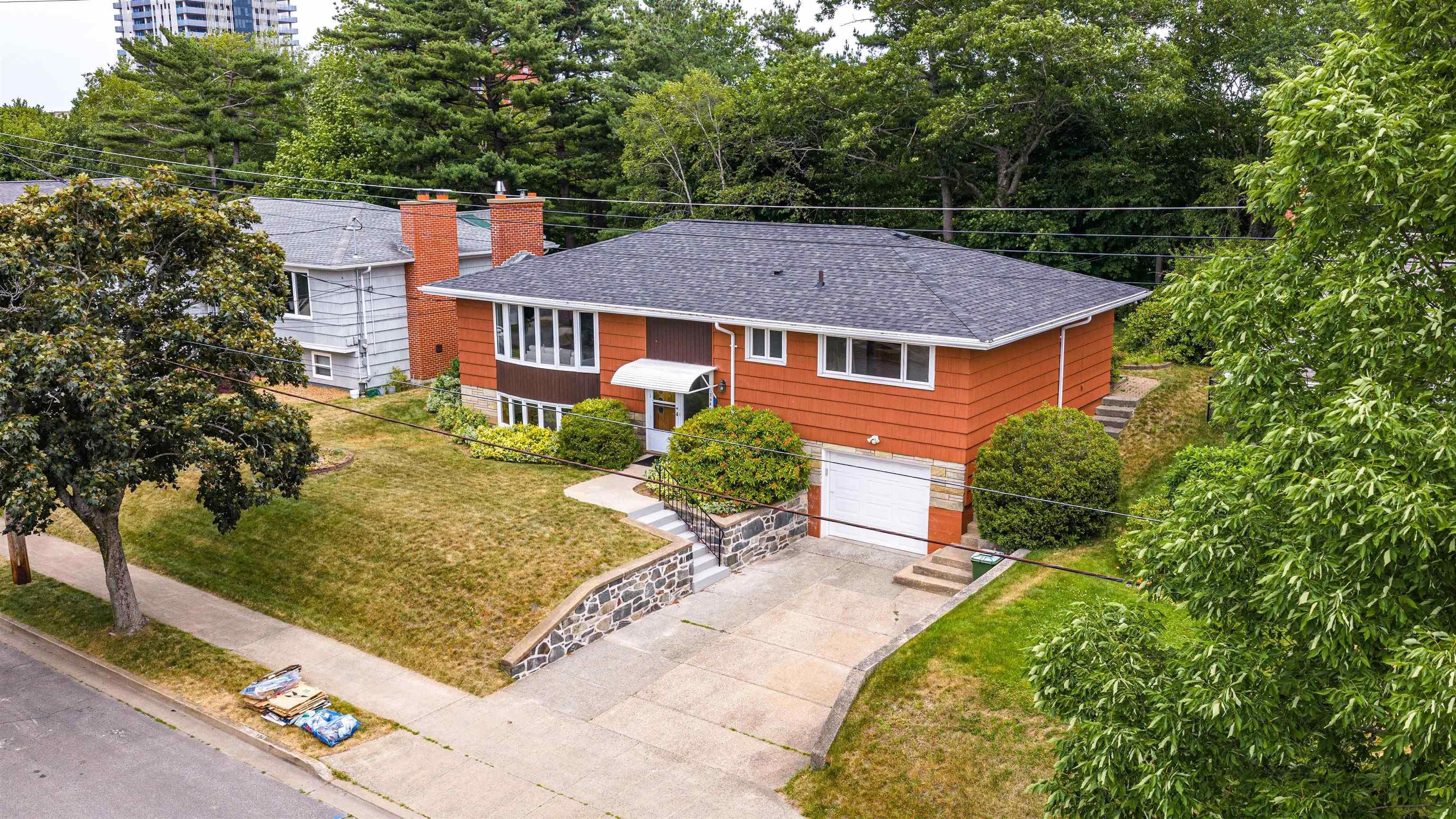 Thumbnail image for 2945 Parkdale Avenue, Halifax NS MLS<sup>®</sup> 202617790