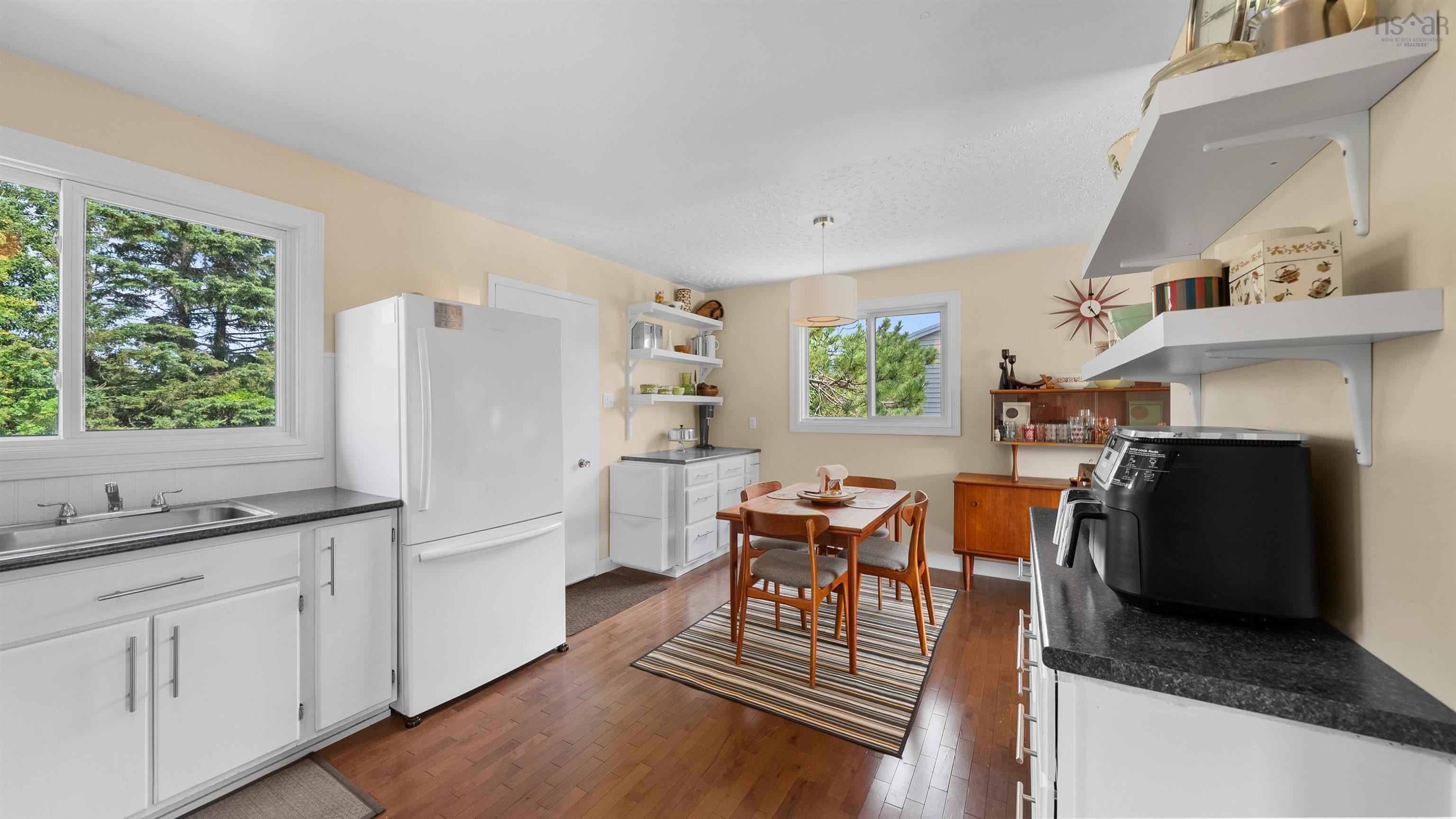 View image 12