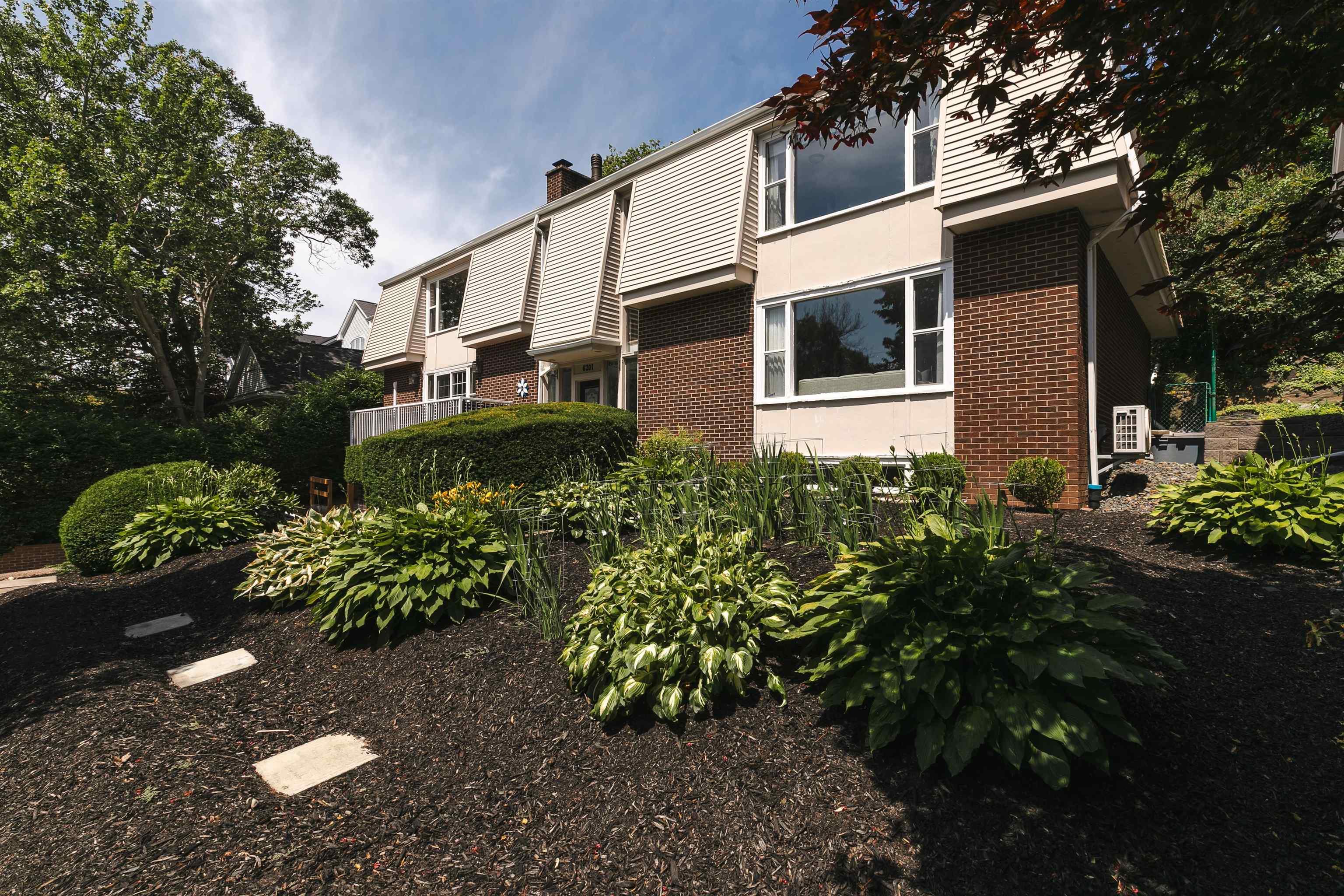 Thumbnail image for 6201 Regina Terrace MLS<sup>®</sup> 202617859
