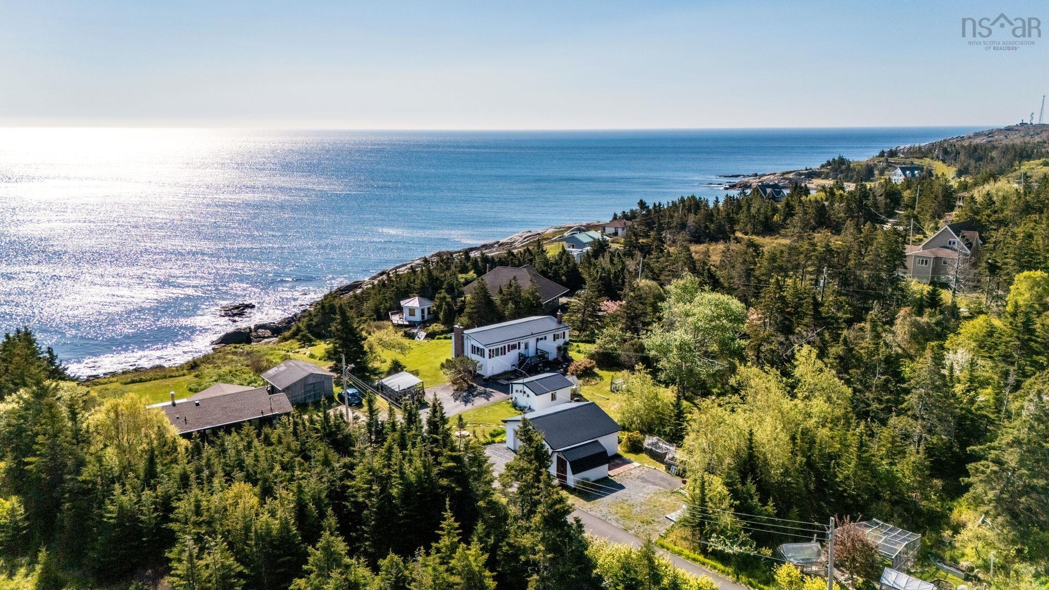 Thumbnail image for 33 Costa Lane MLS<sup>®</sup> 202617901