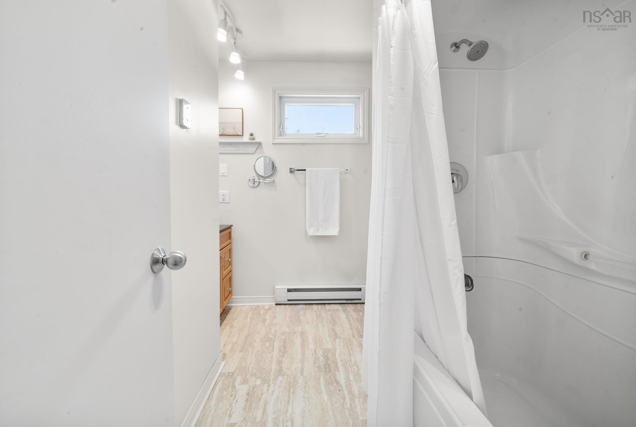 View image 18